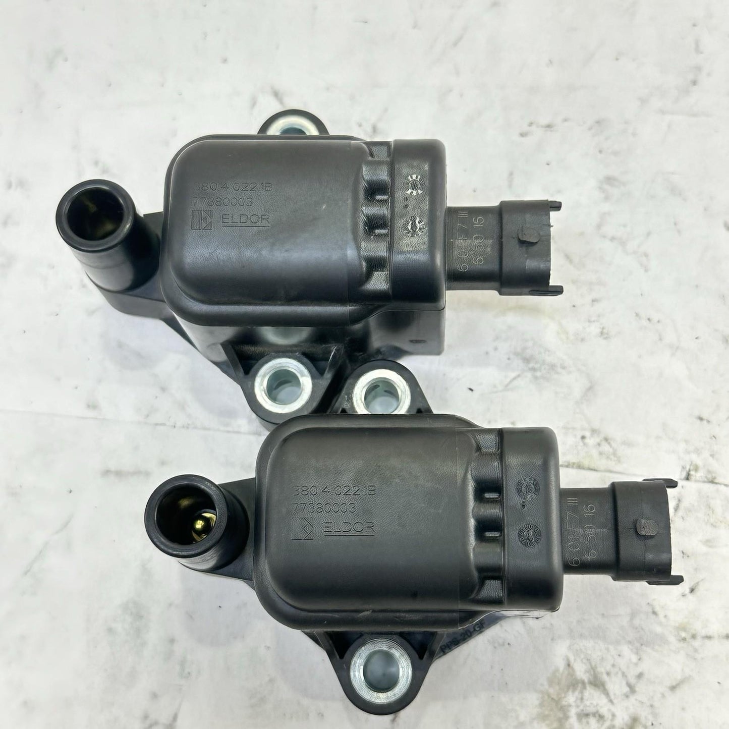 2016 - 2019 DUCATI 959 PANIGALE IGNITION COILS SPARK PLUG CAPS STICKS SET STOCK