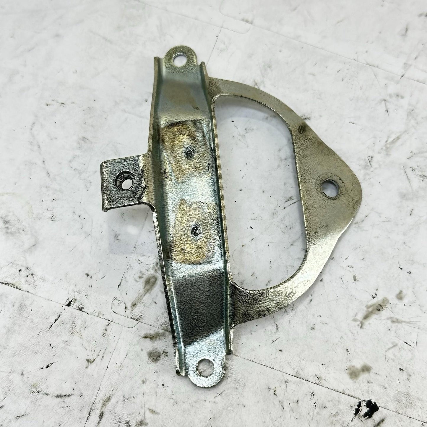 2016 - 2019 DUCATI 959 PANIGALE FUEL TANK BRACKET GAS MOUNTING BOLTS HARDWARE