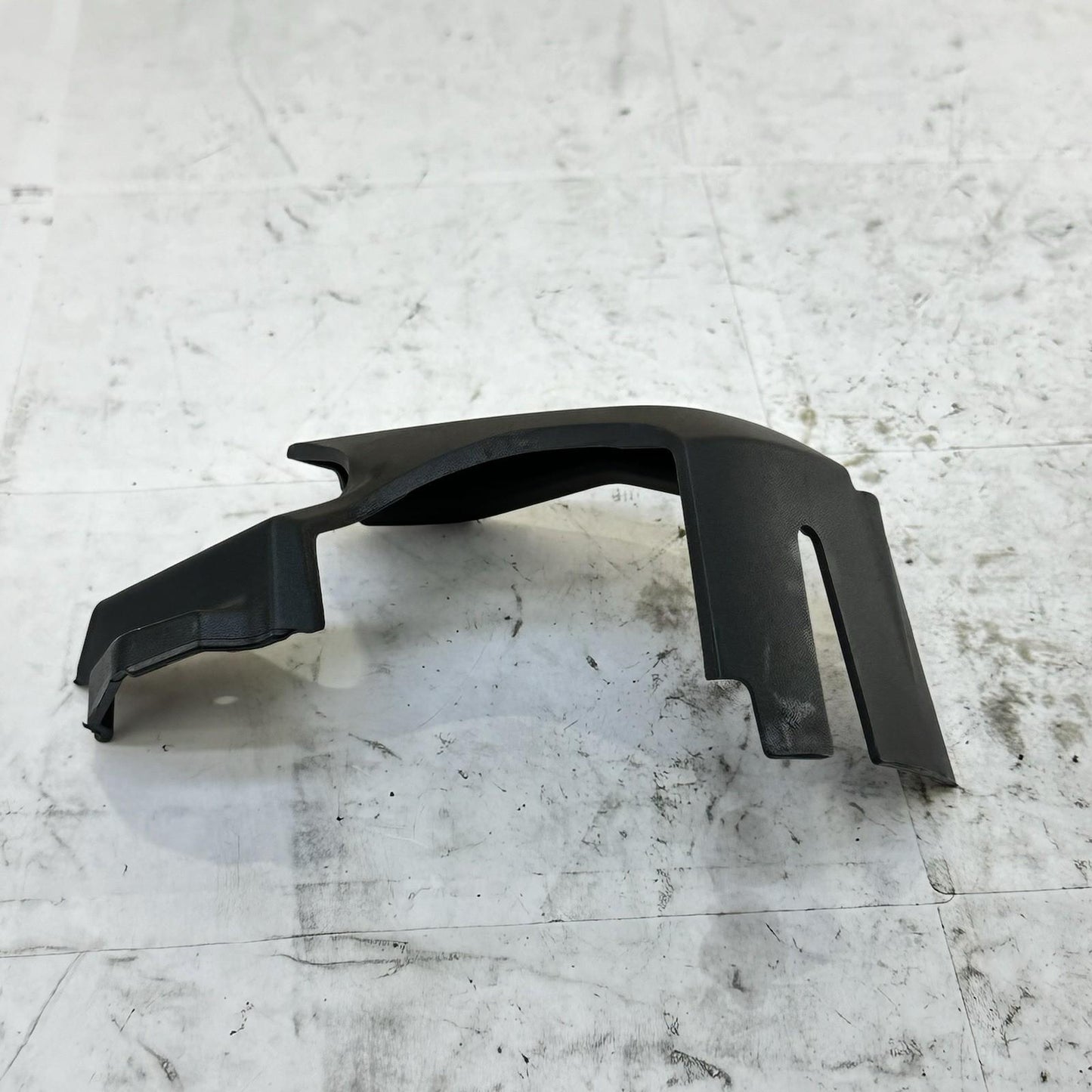 2016 - 2019 DUCATI 959 PANIGALE SPROCKET COVER ENGINE CHAIN DRIVE GUARD STOCK