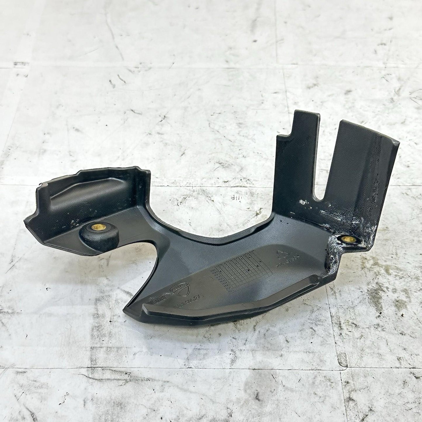 2016 - 2019 DUCATI 959 PANIGALE SPROCKET COVER ENGINE CHAIN DRIVE GUARD STOCK