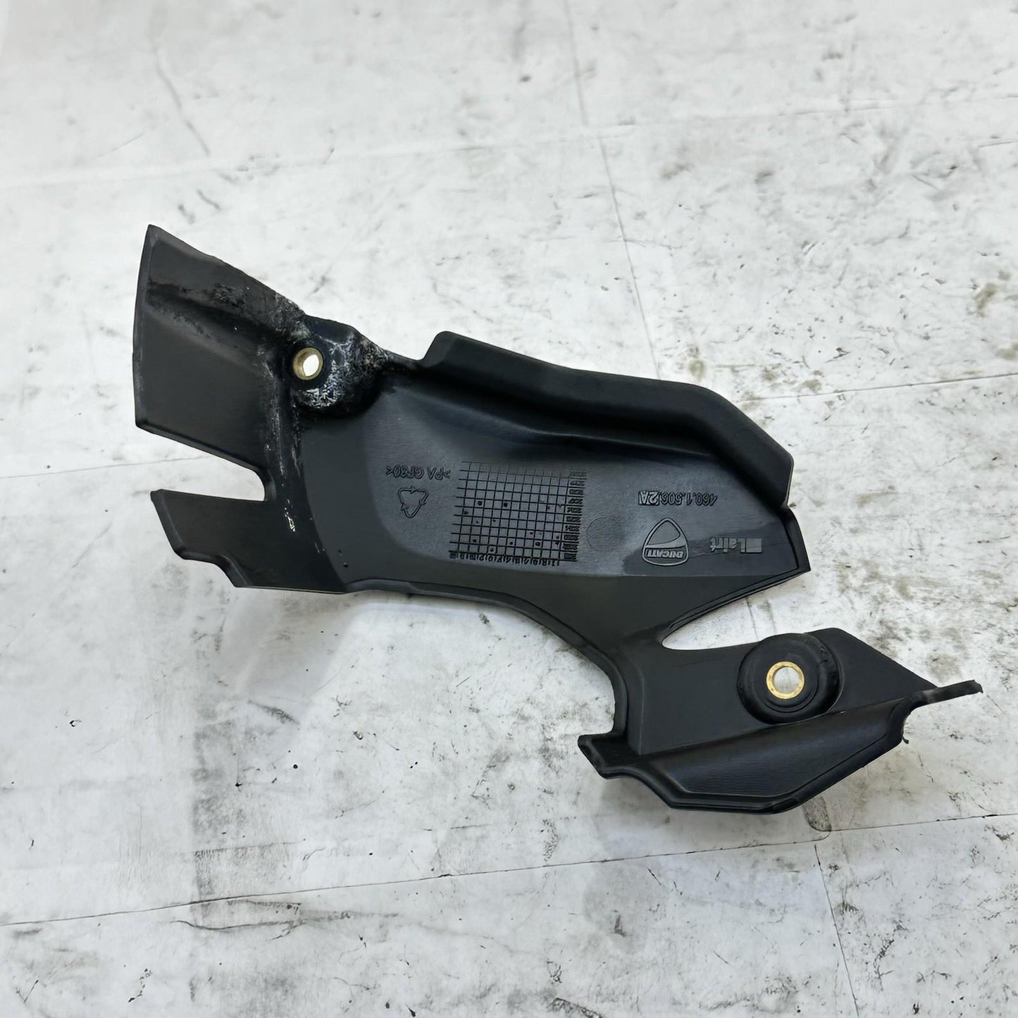 2016 - 2019 DUCATI 959 PANIGALE SPROCKET COVER ENGINE CHAIN DRIVE GUARD STOCK
