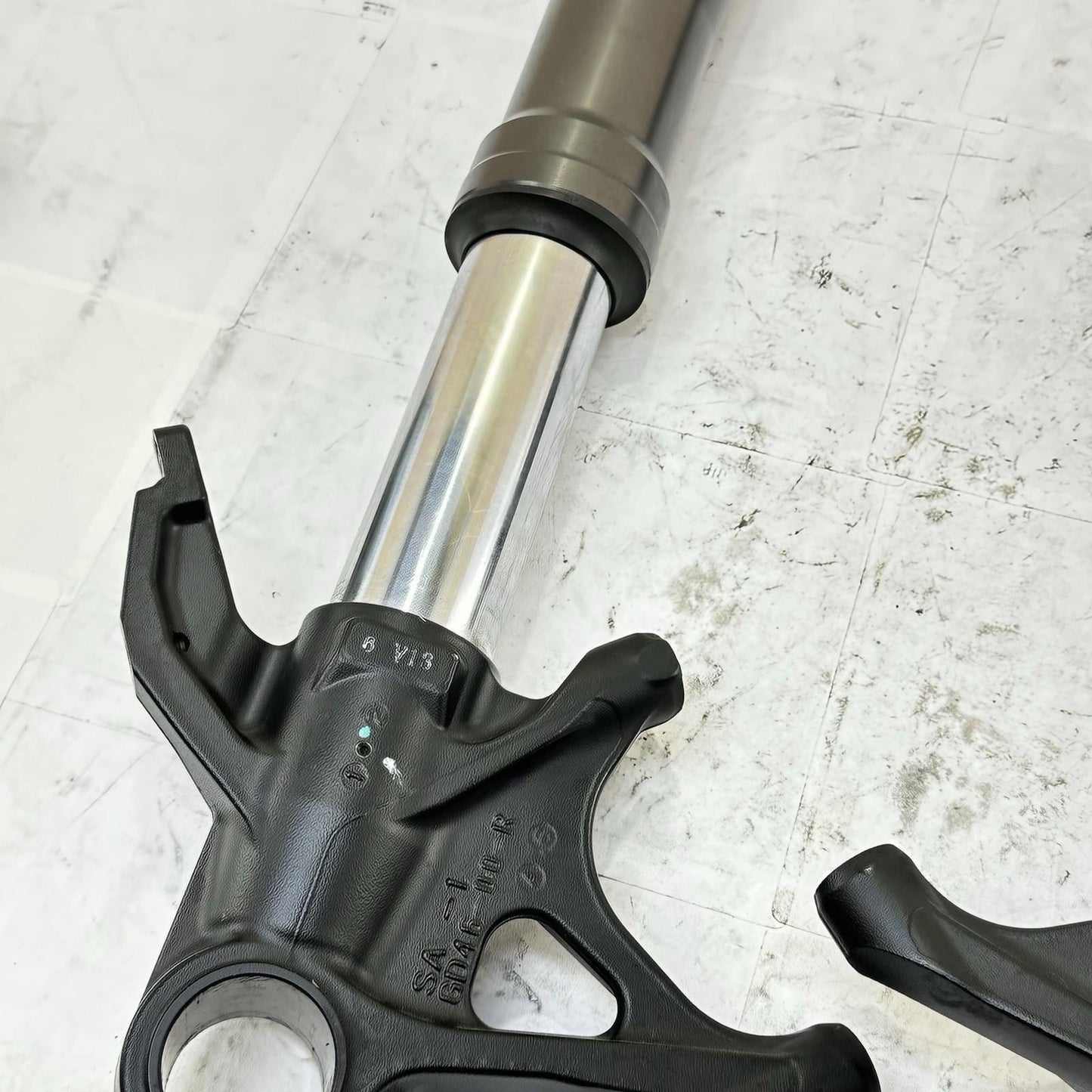 2016 - 2019 DUCATI 959 PANIGALE FRONT FORKS SUSPENSION TUBES SHOCKS *SCUFFED*