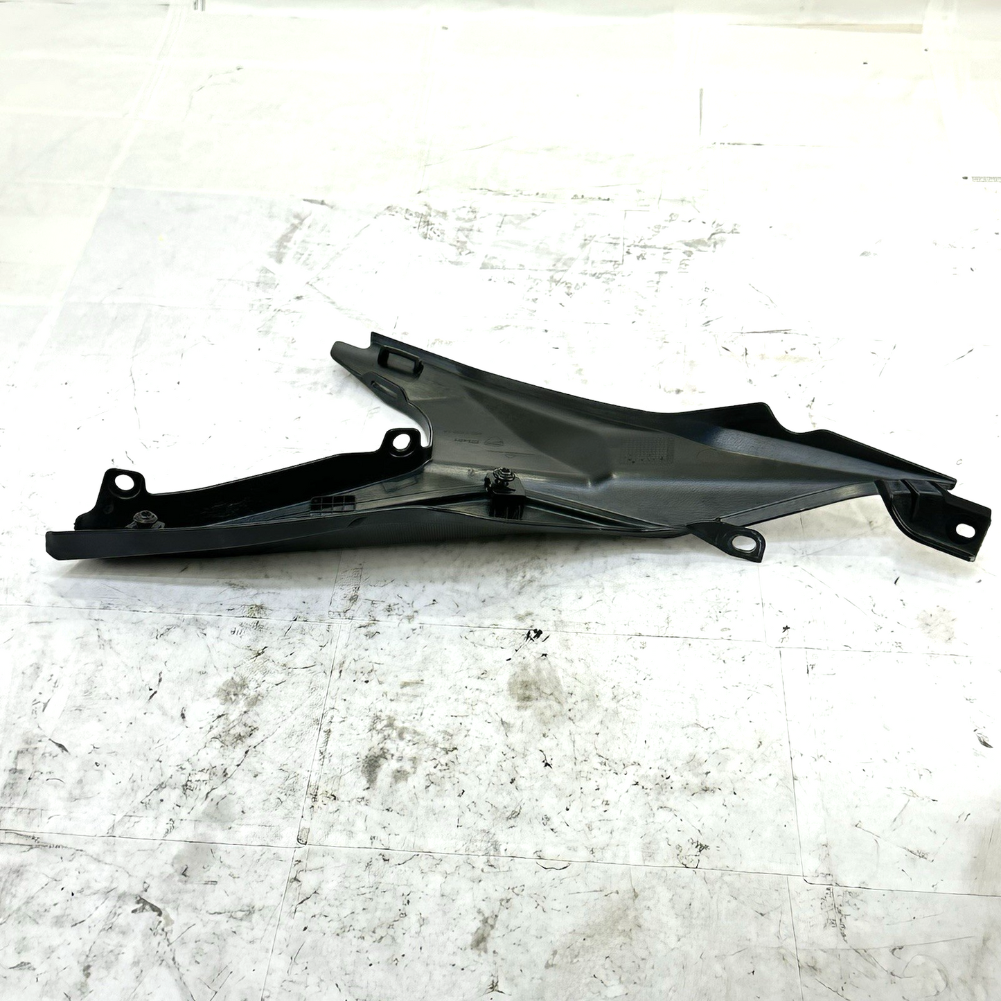 2016 - 2019 DUCATI 959 PANIGALE LEFT SIDE FAIRING COWL TRIM PANEL PLASTIC BLACK