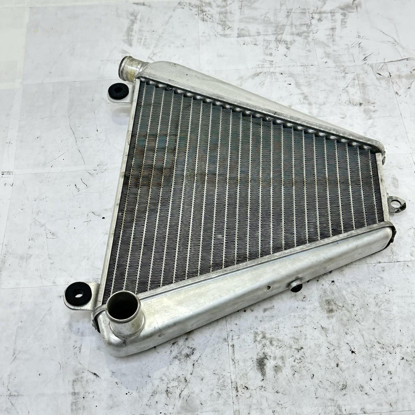 2016 - 2019 DUCATI 959 PANIGALE LOWER RADIATOR ENGINE MOTOR OIL COOLER STOCK OEM
