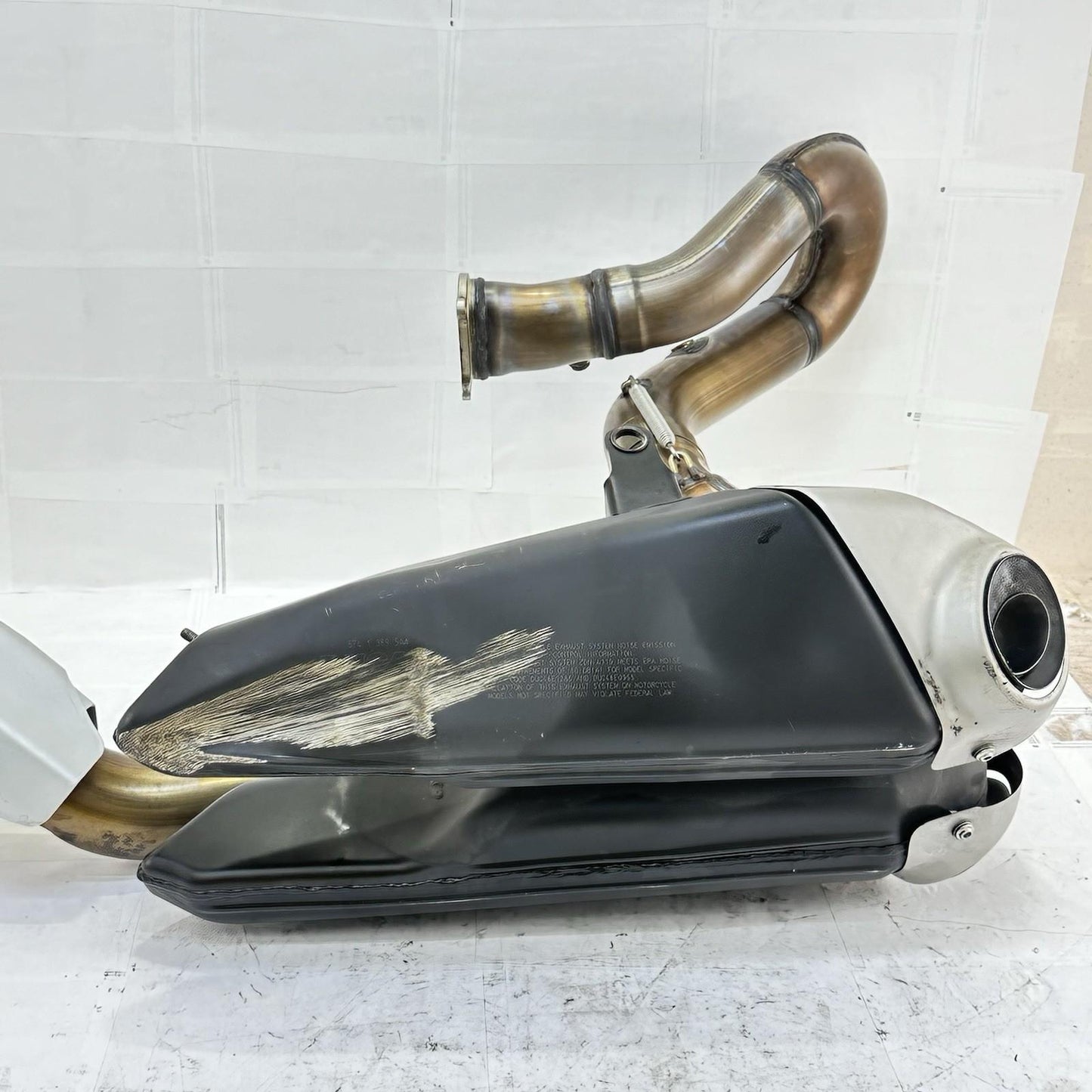 2016 - 2019 DUCATI 959 PANIGALE EXHAUST MUFFLER HEADER PIPES MANIFOLD *SCUFFED*