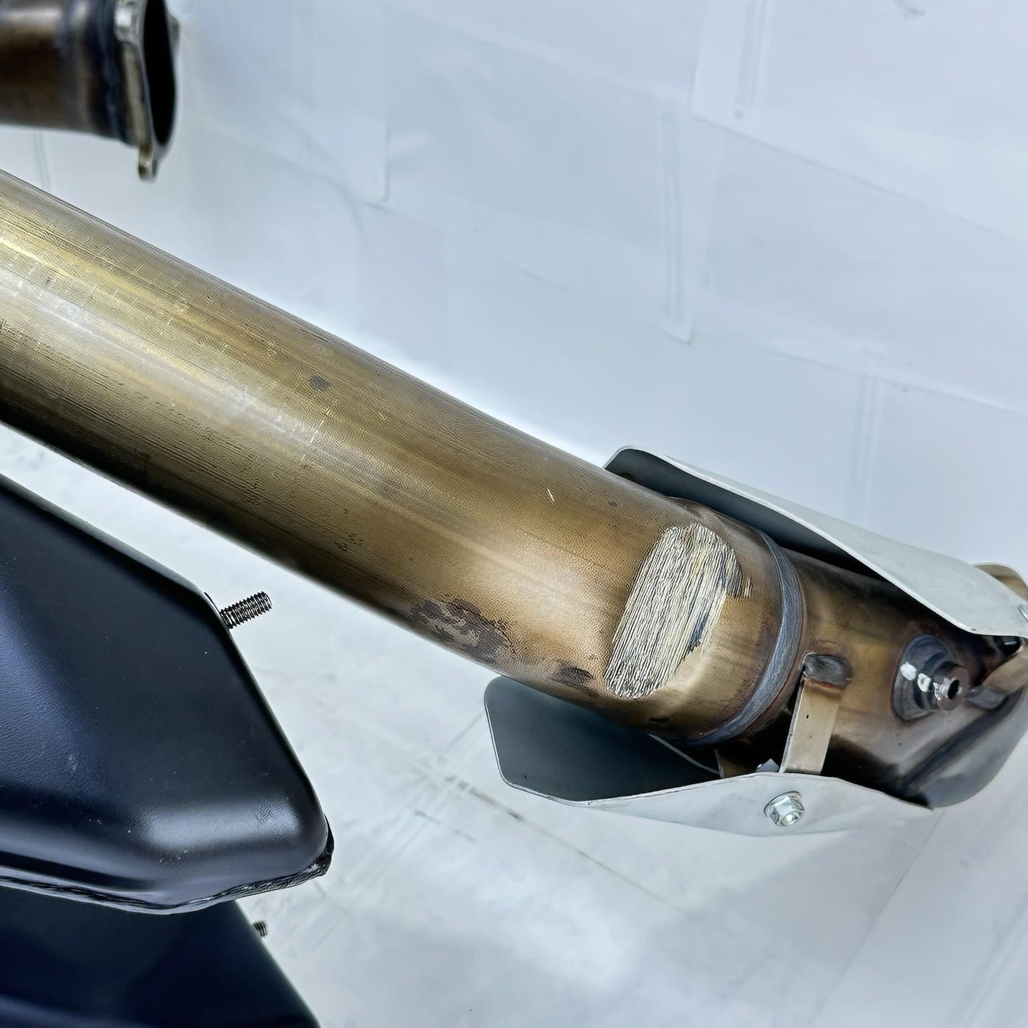 2016 - 2019 DUCATI 959 PANIGALE EXHAUST MUFFLER HEADER PIPES MANIFOLD *SCUFFED*