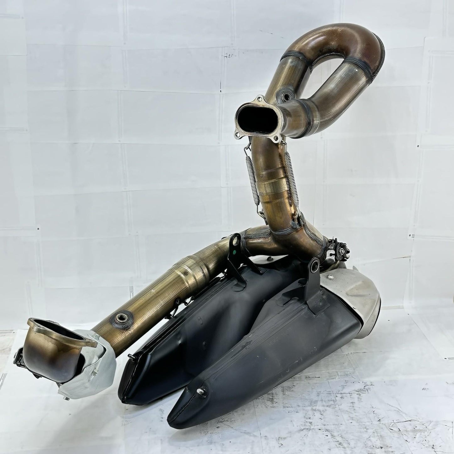 2016 - 2019 DUCATI 959 PANIGALE EXHAUST MUFFLER HEADER PIPES MANIFOLD *SCUFFED*