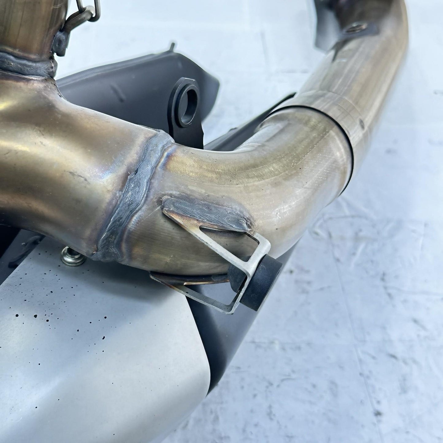 2016 - 2019 DUCATI 959 PANIGALE EXHAUST MUFFLER HEADER PIPES MANIFOLD *SCUFFED*