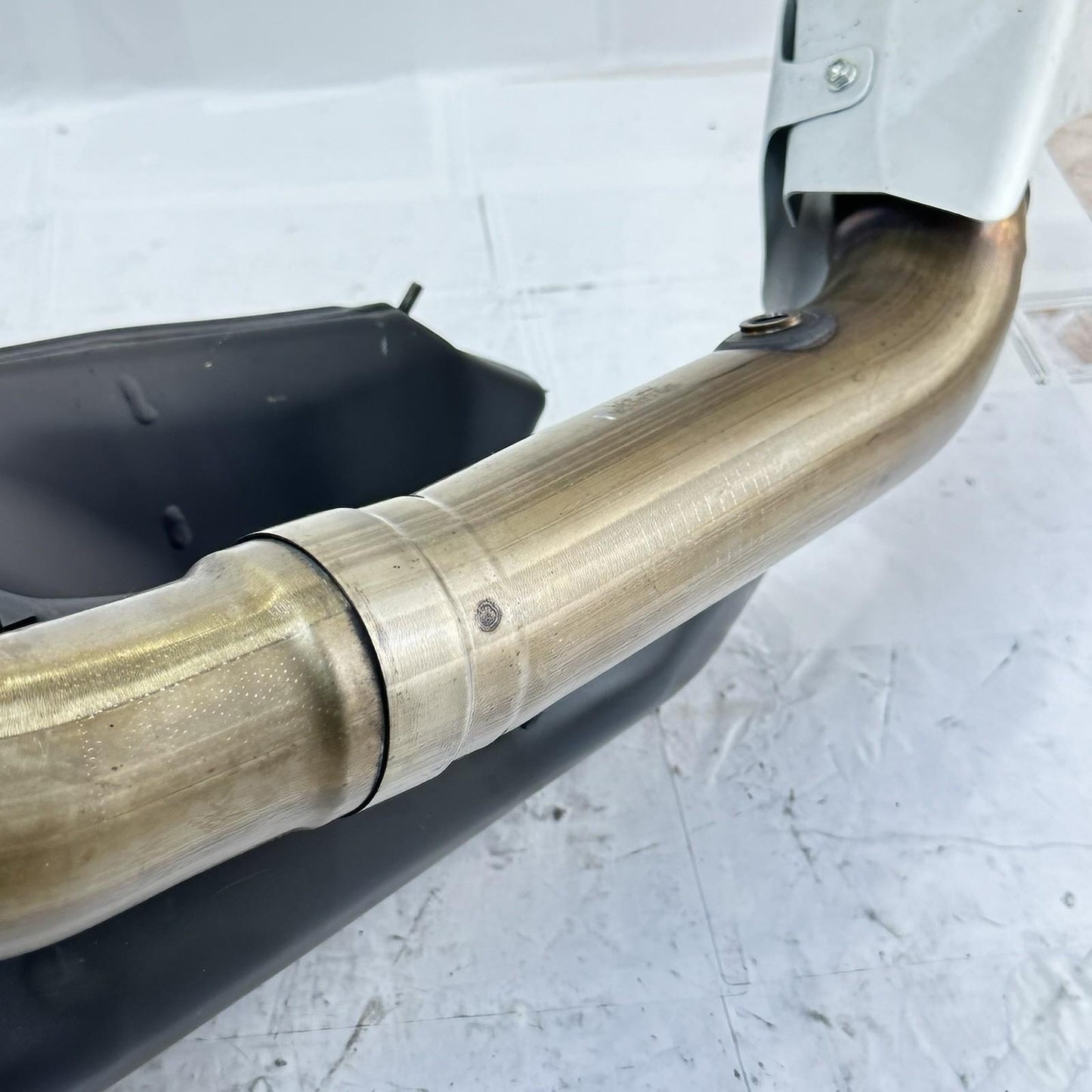 2016 - 2019 DUCATI 959 PANIGALE EXHAUST MUFFLER HEADER PIPES MANIFOLD *SCUFFED*