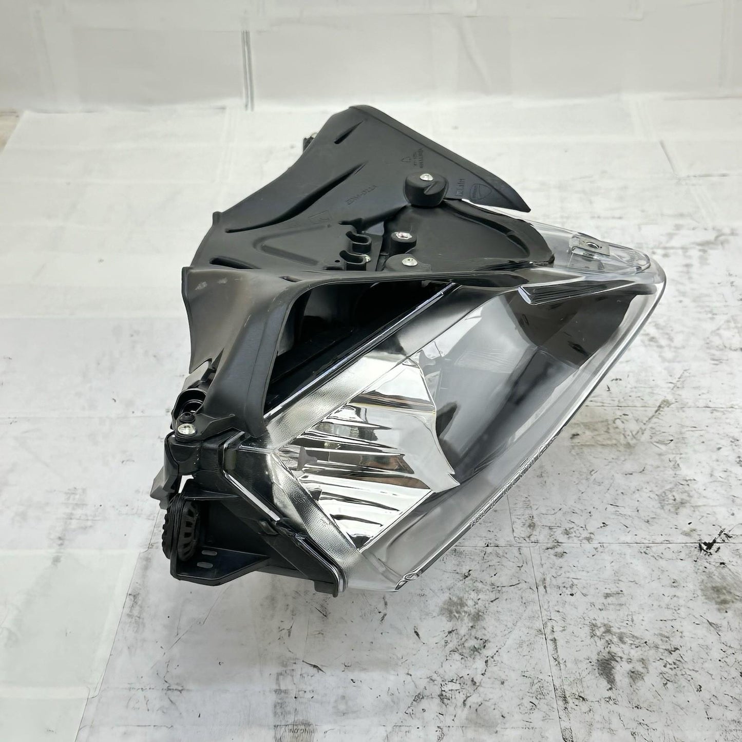 2016 - 2019 DUCATI 959 PANIGALE HEADLIGHT FRONT LIGHT LAMP ASSEMBLY HOUSING OEM