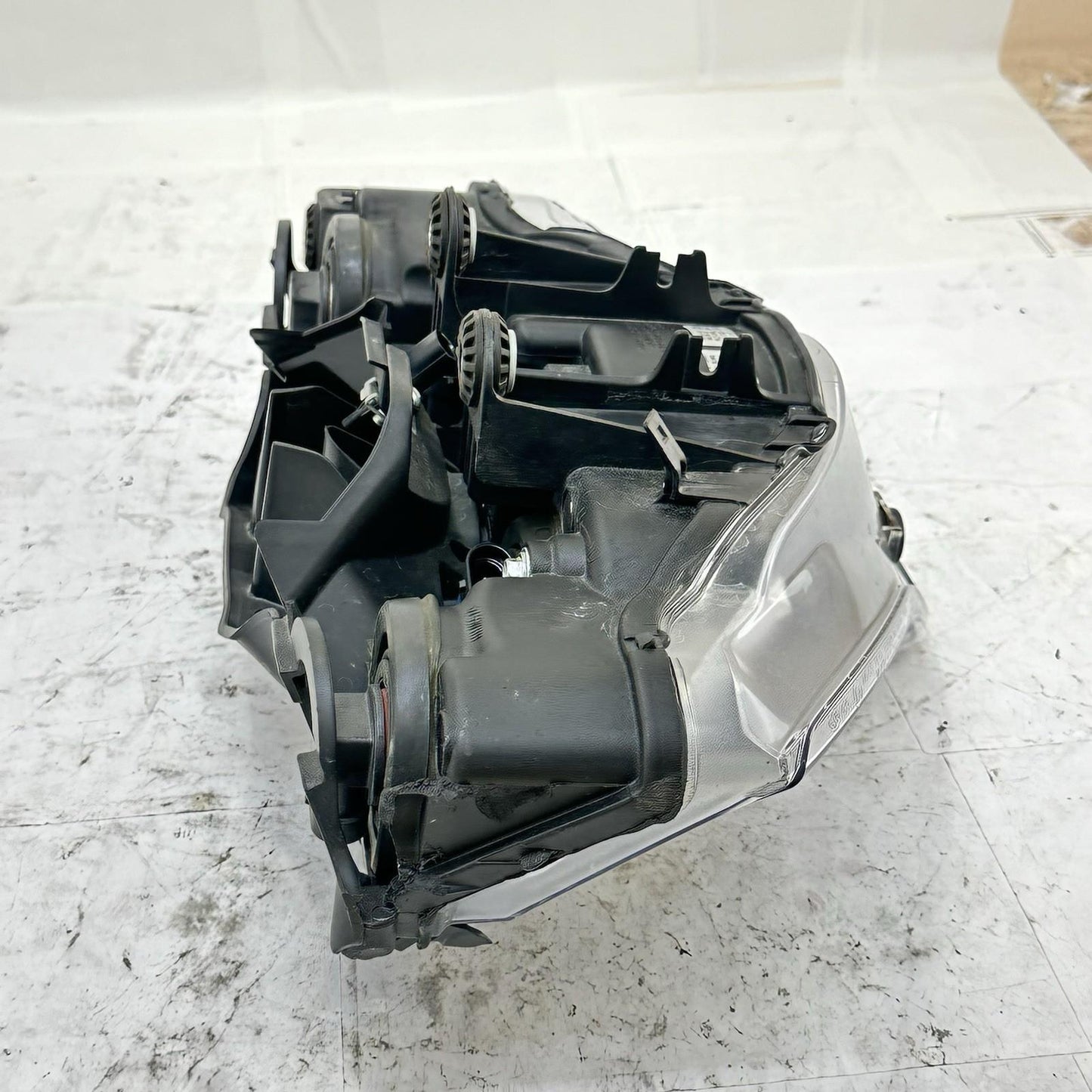 2016 - 2019 DUCATI 959 PANIGALE HEADLIGHT FRONT LIGHT LAMP ASSEMBLY HOUSING OEM