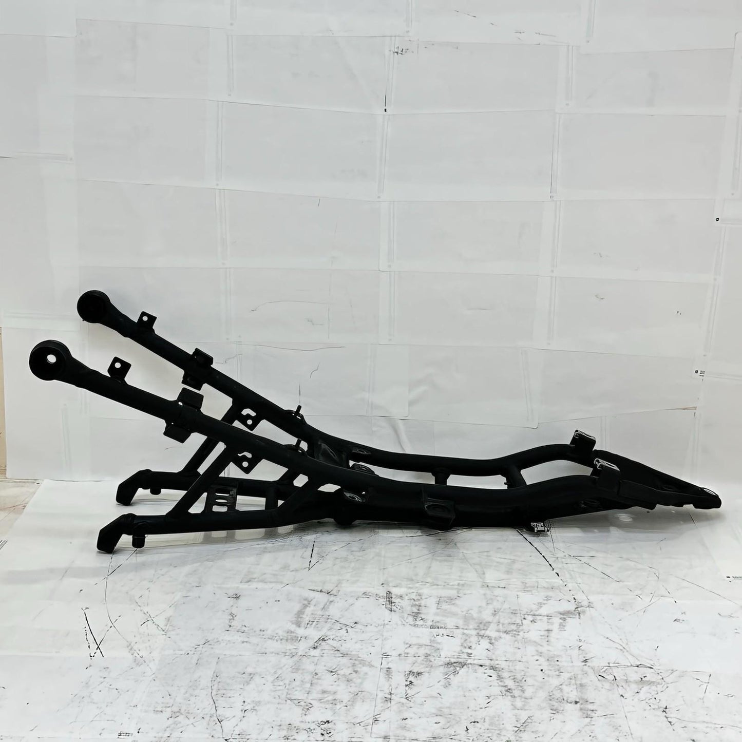 2016 - 2019 DUCATI 959 PANIGALE SUBFRAME REAR CHASSIS UNDERTAIL FRAME BLACK OEM