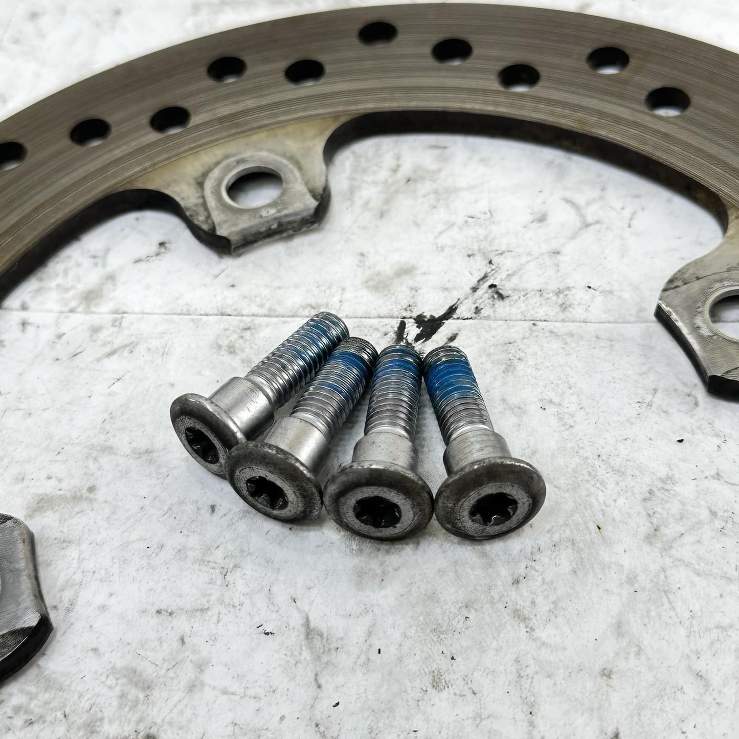 2013 - 2017 TRIUMPH DAYTONA 675 REAR ROTOR BACK BRAKE DISC WHEEL RIM BOLTS SET