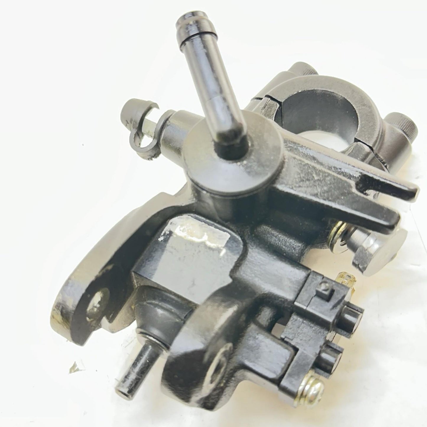 2013 - 2017 TRIUMPH DAYTONA 675 FRONT MASTER CYLINDER BRAKE STOCK OEM