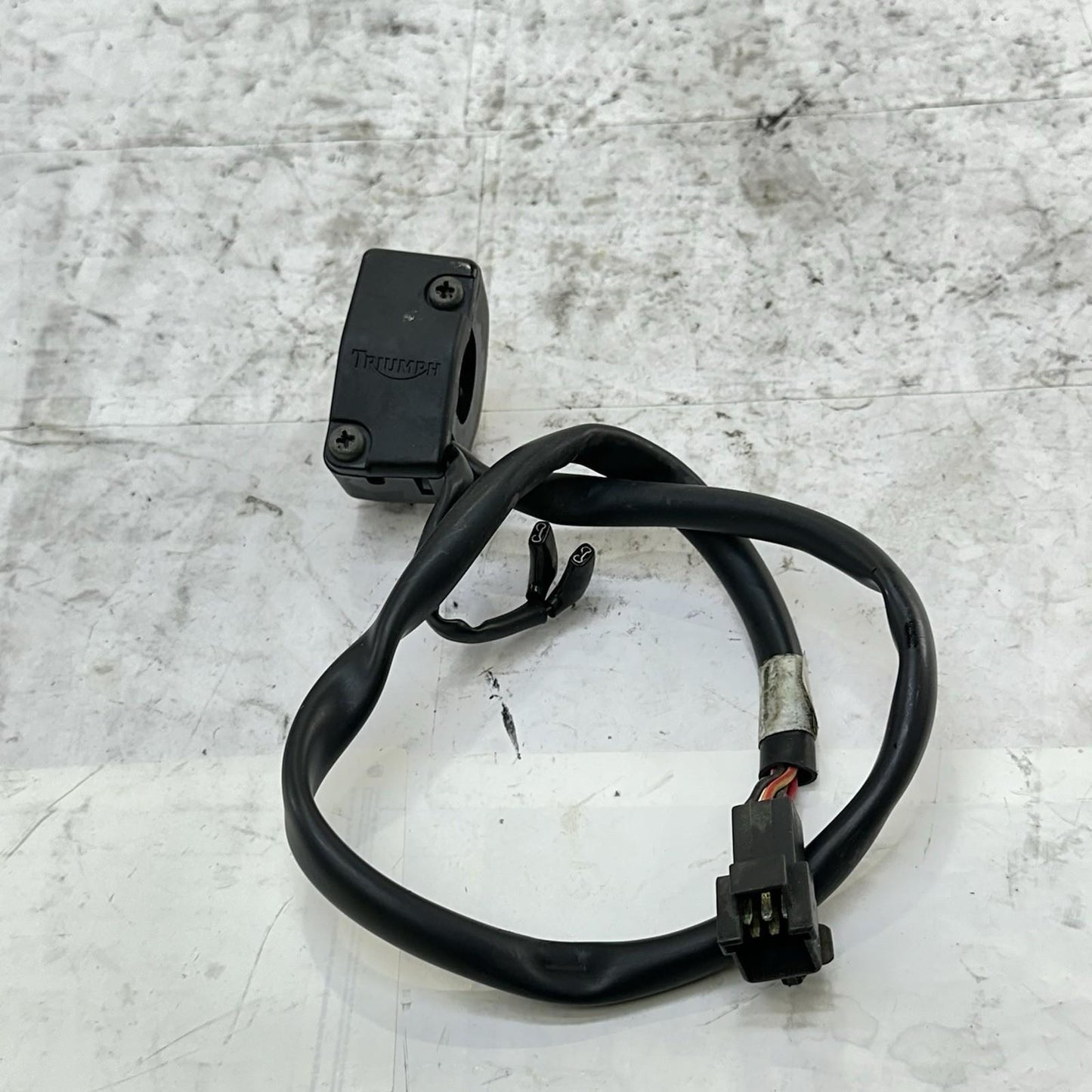 2013 - 2017 TRIUMPH DAYTONA 675 RIGHT SWITCH START STOP KILL ON OFF CONTROL HAND