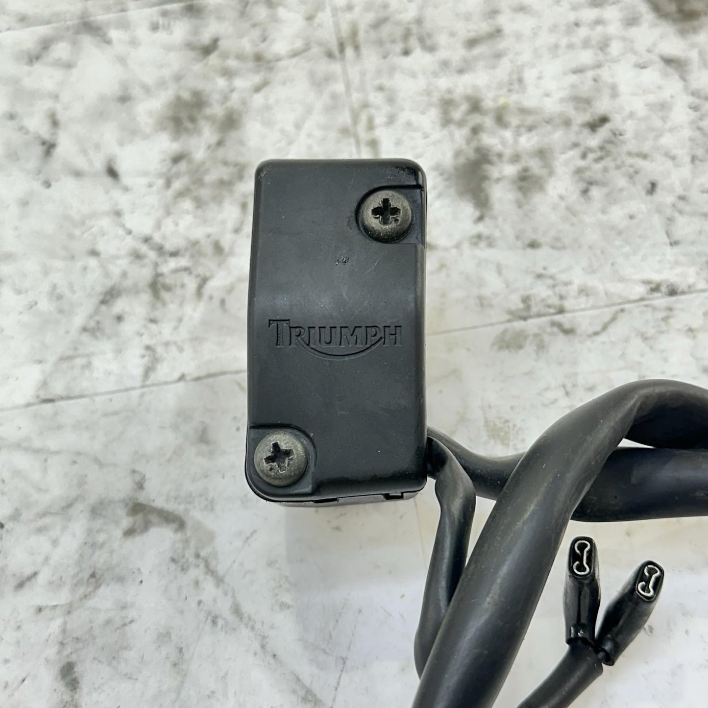 2013 - 2017 TRIUMPH DAYTONA 675 RIGHT SWITCH START STOP KILL ON OFF CONTROL HAND