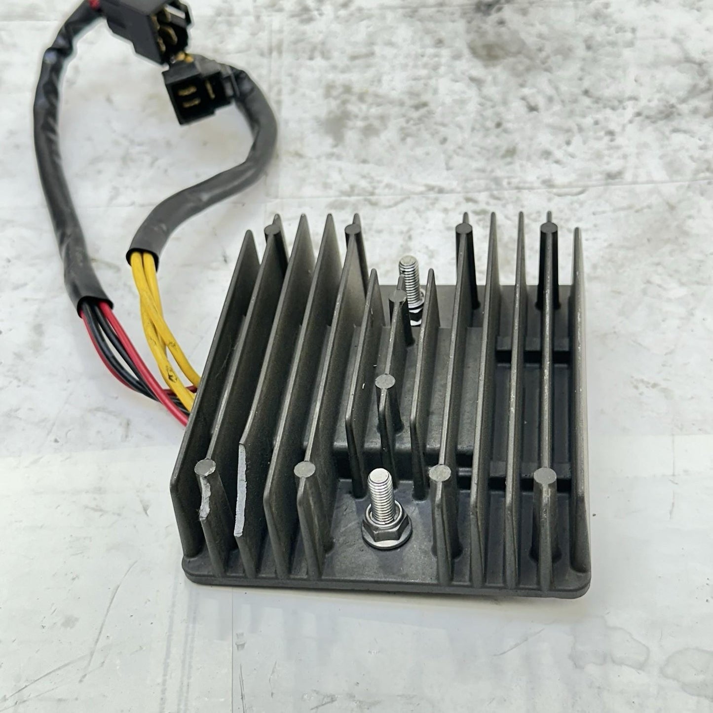 2013 - 2017 TRIUMPH DAYTONA 675 VOLTAGE REGULATOR RECTIFIER STOCK OEM