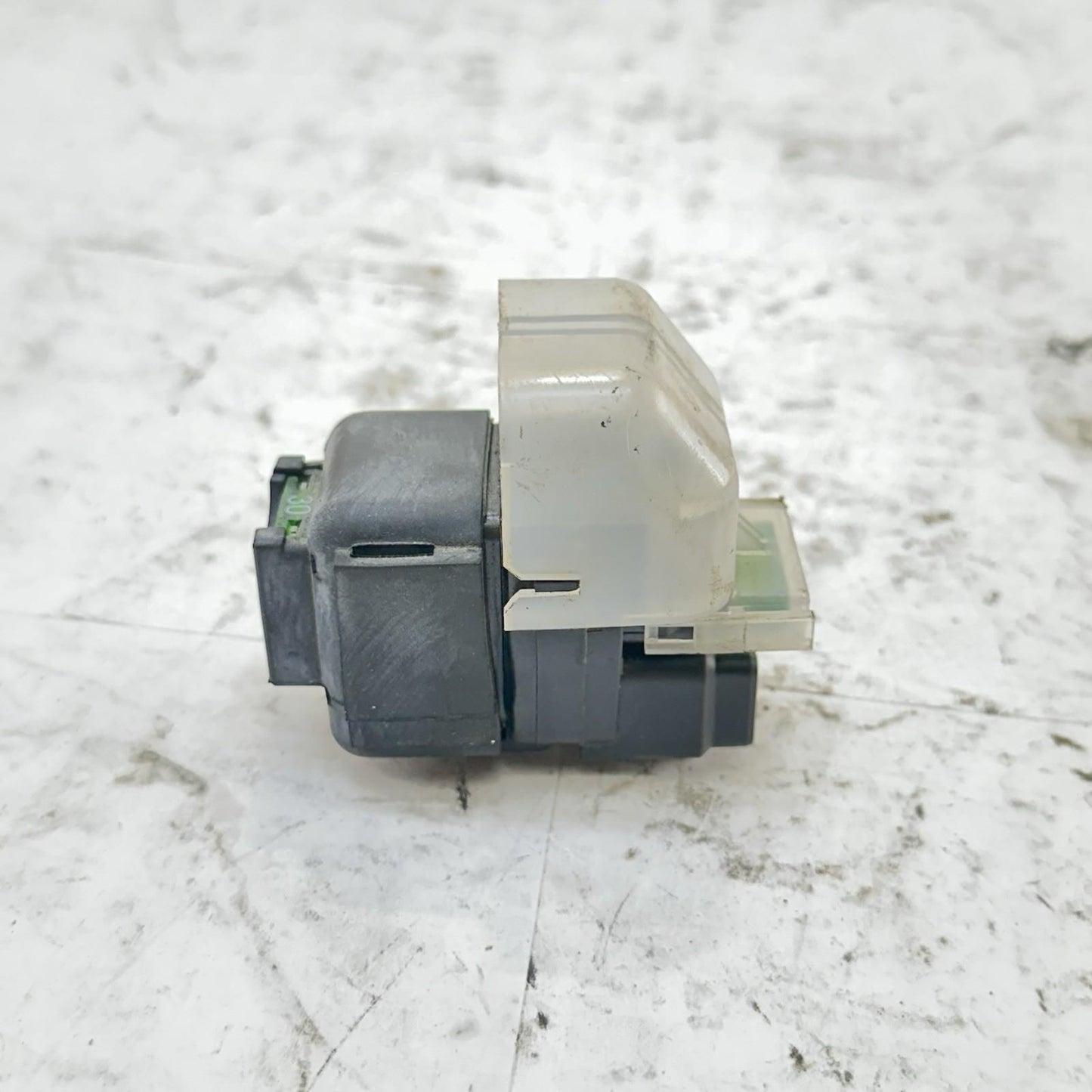 2013 - 2017 TRIUMPH DAYTONA 675 STARTER RELAY SOLENOID FUSE ENGINE MOTOR