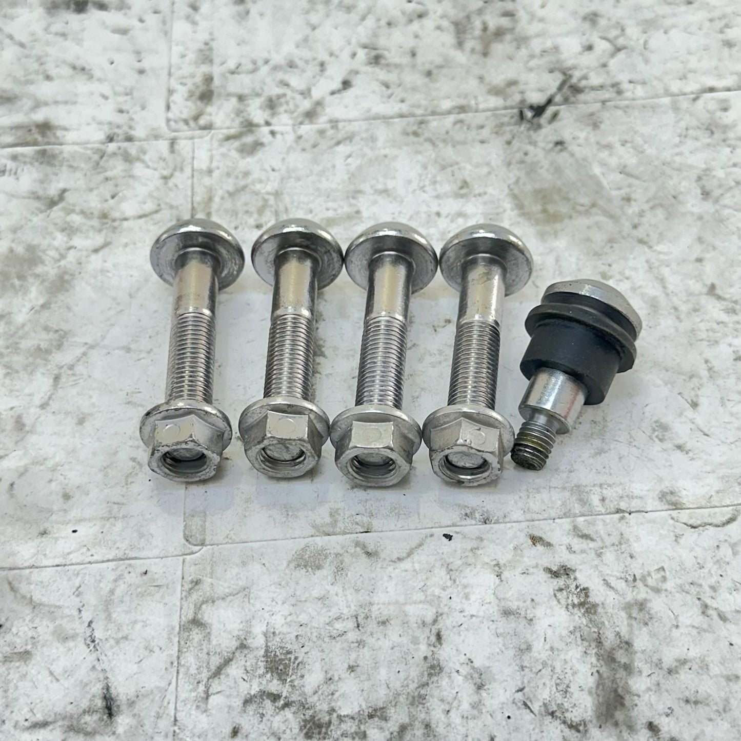 2013 - 2017 TRIUMPH DAYTONA 675 SUBFRAME BOLTS MOUNTING HARDWARE SCREWS NUTS SET