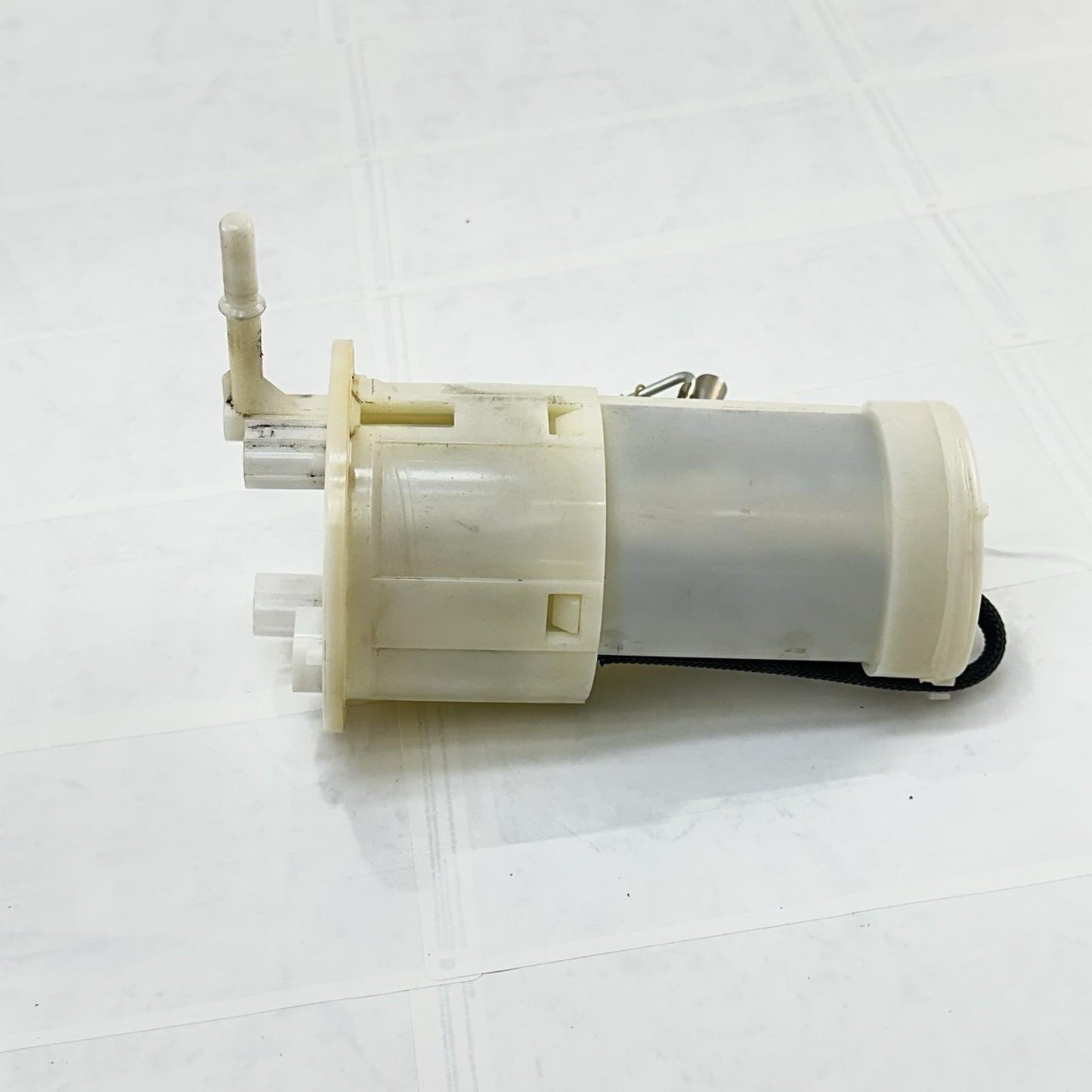 2013 - 2017 TRIUMPH DAYTONA 675 FUEL PUMP GAS PETROL SENDING UNIT STOCK OEM
