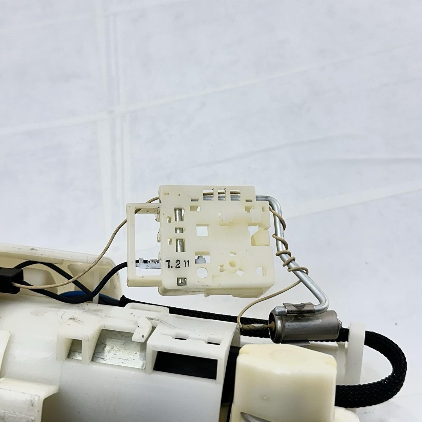 2013 - 2017 TRIUMPH DAYTONA 675 FUEL PUMP GAS PETROL SENDING UNIT STOCK OEM