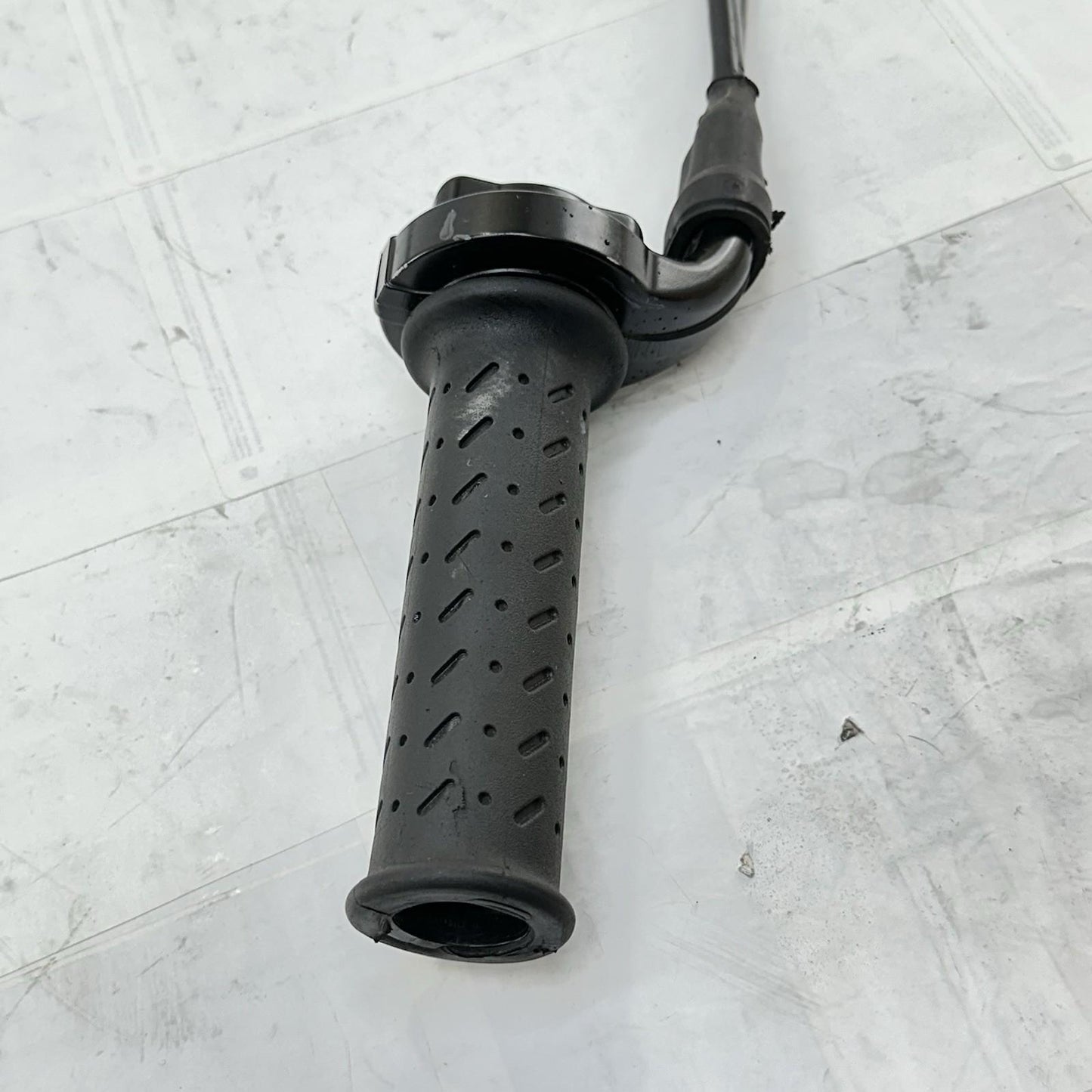 2013 - 2017 TRIUMPH DAYTONA 675 THROTTLE CONTROL CABLES LINES WIRES GRIP STOCK