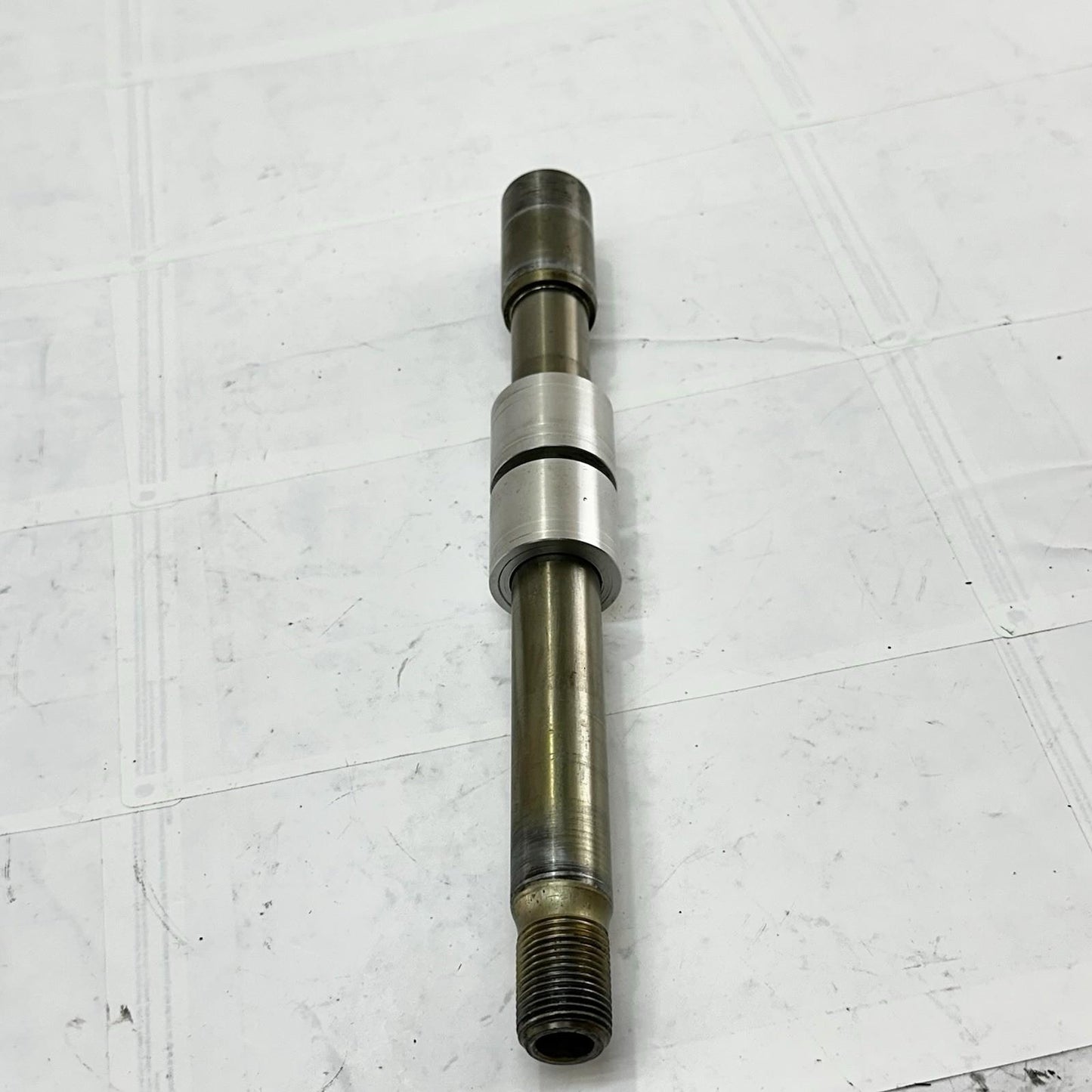 2013 - 2017 TRIUMPH DAYTONA 675 FRONT AXLE WHEEL RIM PIVOT BOLT SPACERS SET OEM