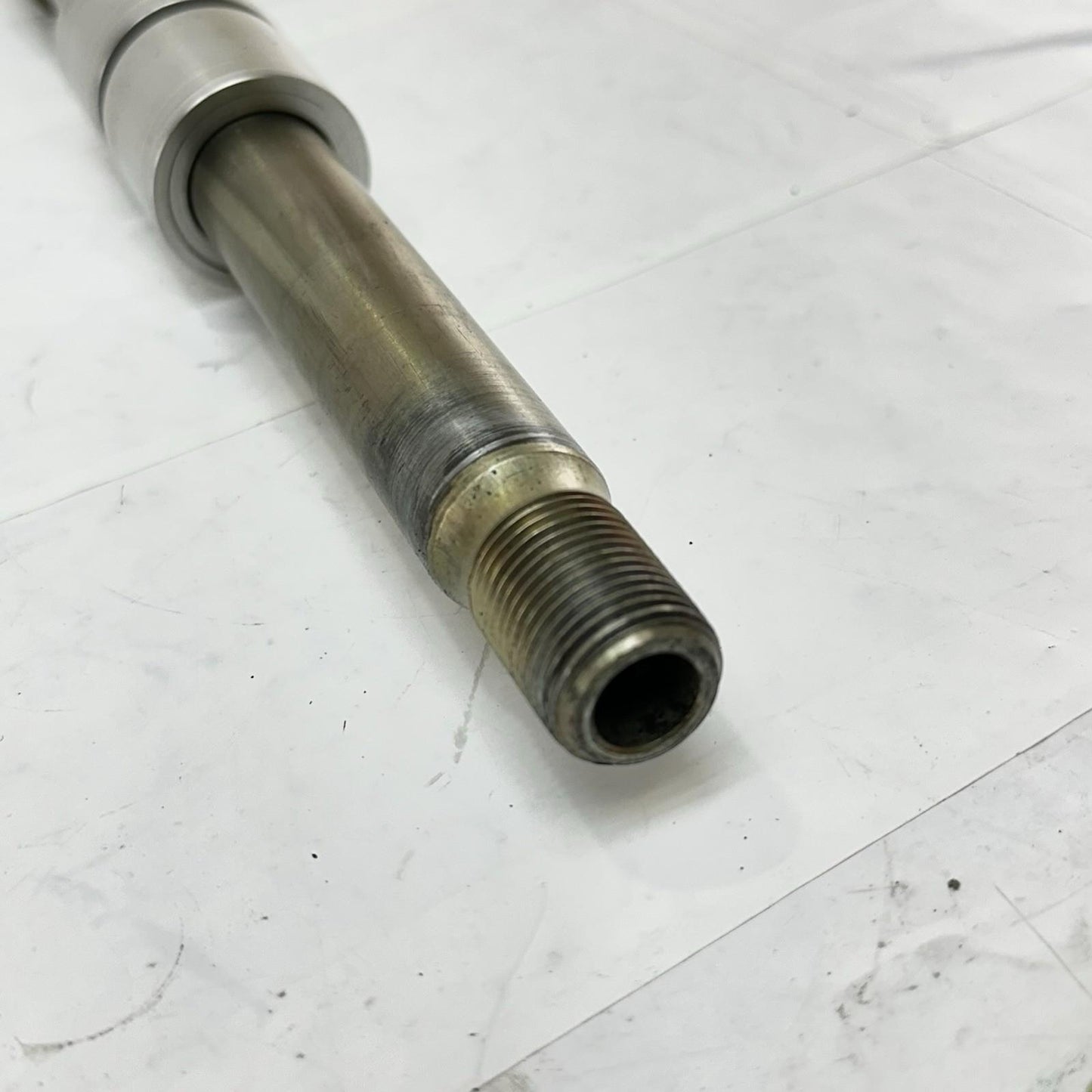 2013 - 2017 TRIUMPH DAYTONA 675 FRONT AXLE WHEEL RIM PIVOT BOLT SPACERS SET OEM