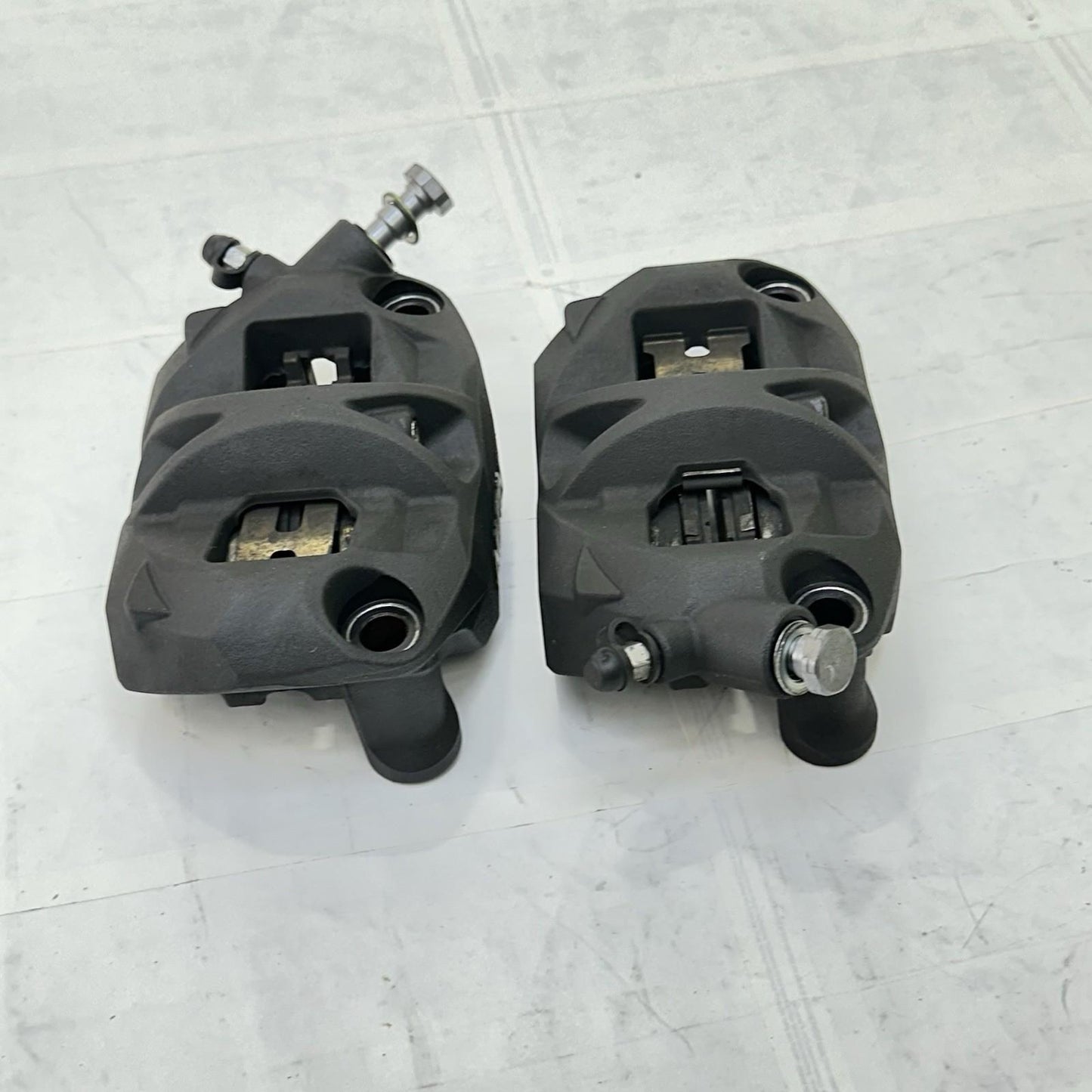2013 - 2017 TRIUMPH DAYTONA 675 FRONT BRAKE CALIPERS LEFT RIGHT SET PAIR OEM