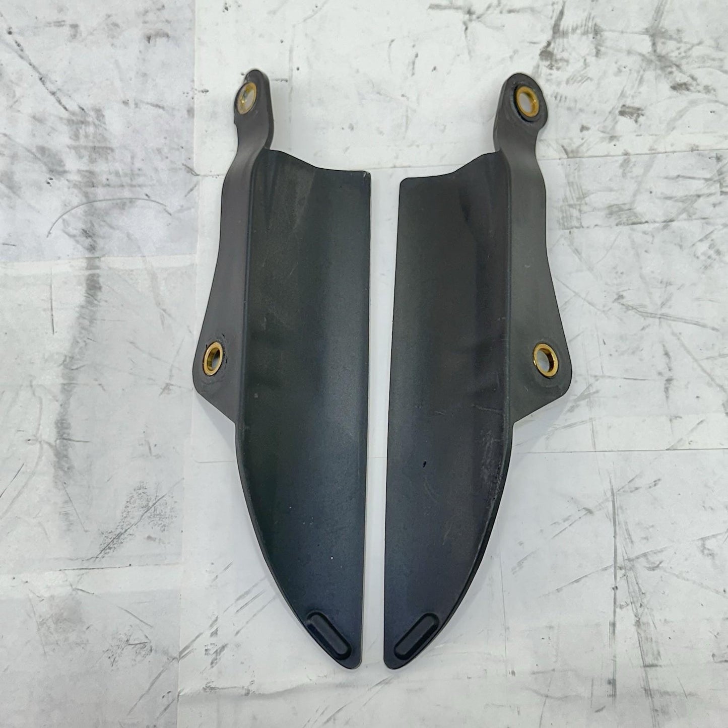 2013 - 2017 TRIUMPH DAYTONA 675 FRONT FORK GUARDS PROTECTORS FENDERS PLASTIC SET