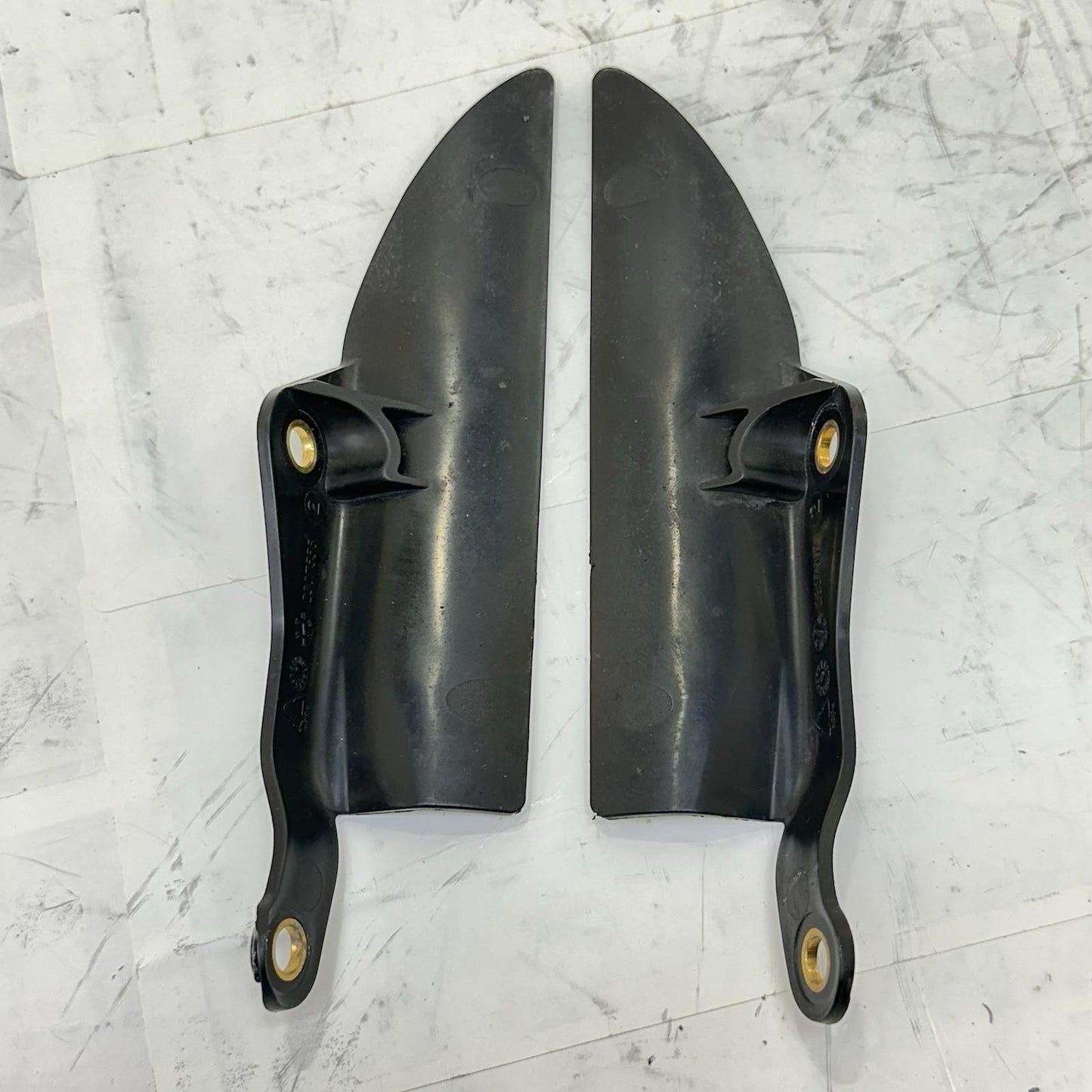 2013 - 2017 TRIUMPH DAYTONA 675 FRONT FORK GUARDS PROTECTORS FENDERS PLASTIC SET