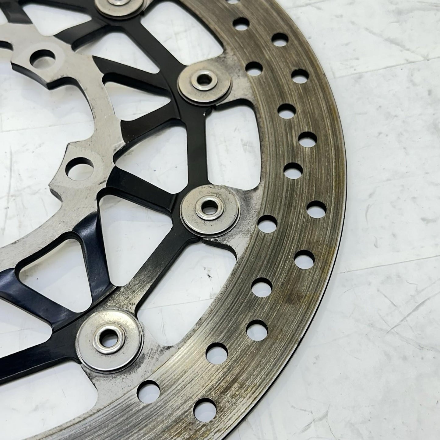2013 - 2017 TRIUMPH DAYTONA 675 FRONT ROTORS BRAKE DISC LEFT RIGHT SET SUNSTAR
