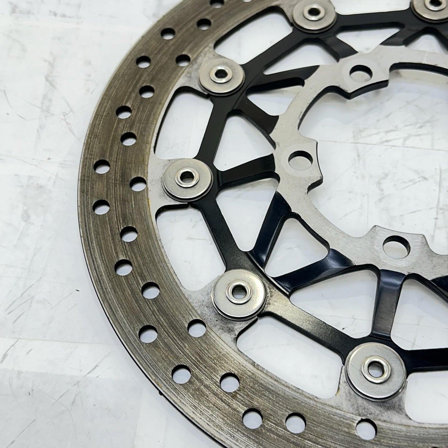 2013 - 2017 TRIUMPH DAYTONA 675 FRONT ROTORS BRAKE DISC LEFT RIGHT SET SUNSTAR