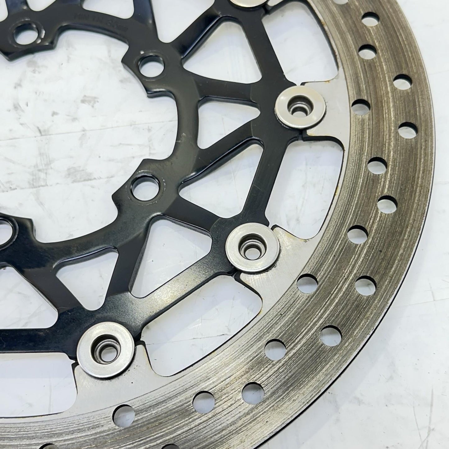 2013 - 2017 TRIUMPH DAYTONA 675 FRONT ROTORS BRAKE DISC LEFT RIGHT SET SUNSTAR