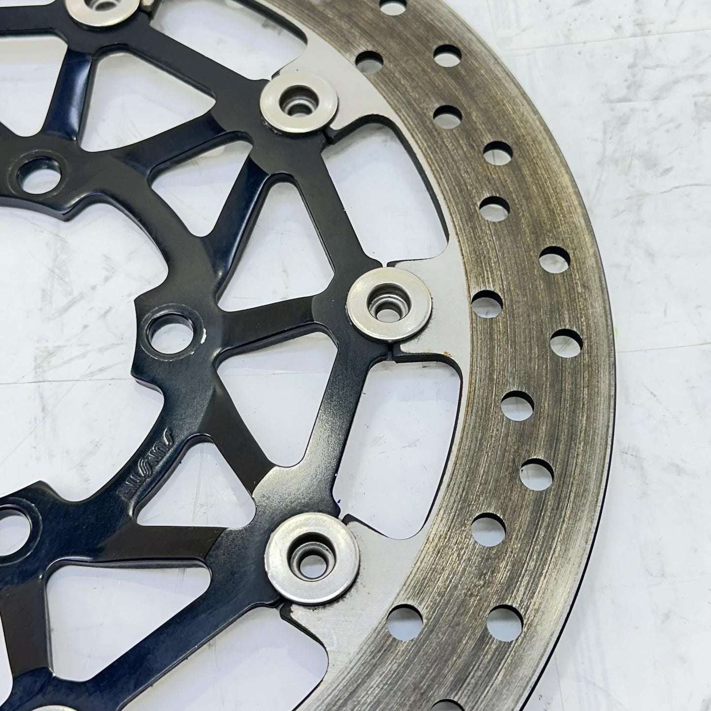 2013 - 2017 TRIUMPH DAYTONA 675 FRONT ROTORS BRAKE DISC LEFT RIGHT SET SUNSTAR