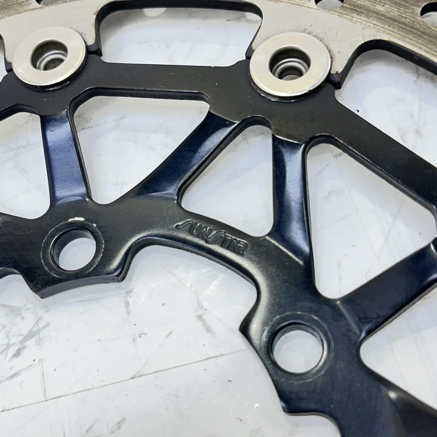 2013 - 2017 TRIUMPH DAYTONA 675 FRONT ROTORS BRAKE DISC LEFT RIGHT SET SUNSTAR