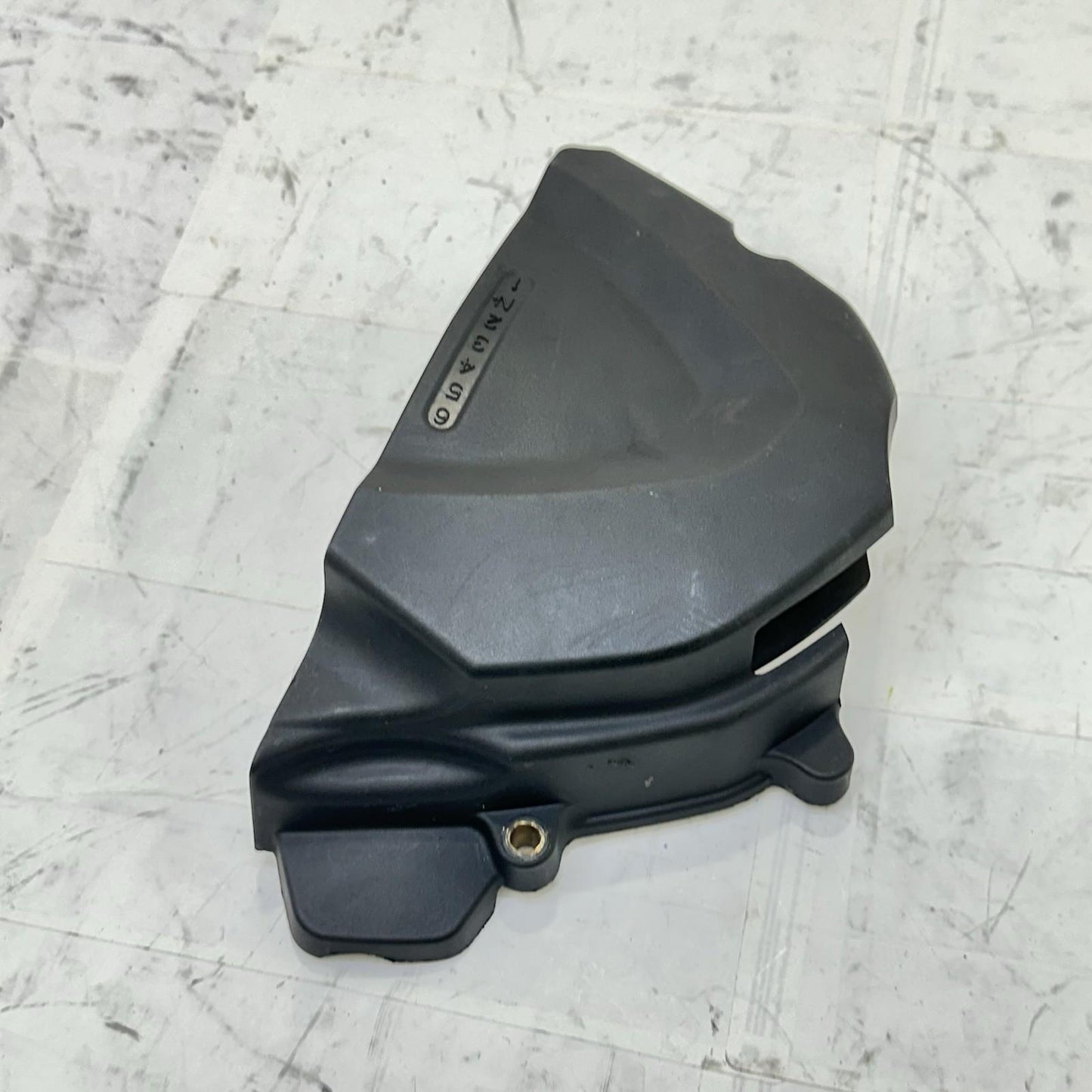 2013 - 2017 TRIUMPH DAYTONA 675 SPROCKET COVER TRIM PANEL PLASTIC BRACKET BOLTS