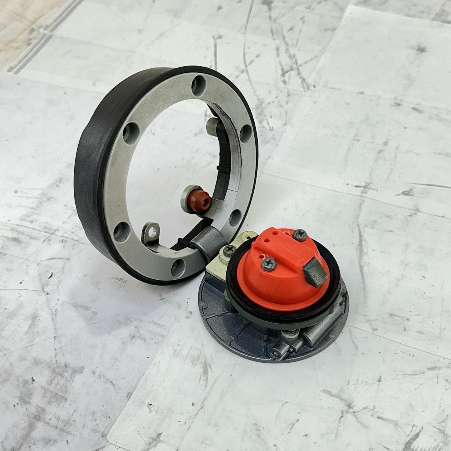 2013 - 2017 TRIUMPH DAYTONA 675 LOCK SET KEYS GAS FUEL CAP SEAT LATCH BOLTS OEM