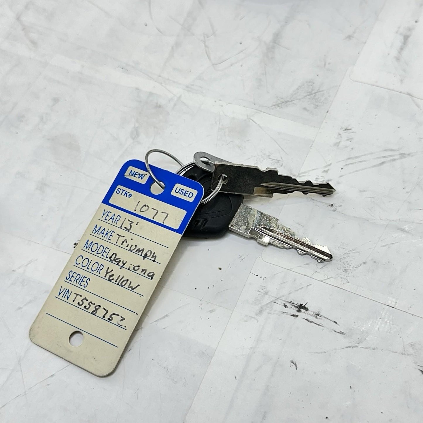 2013 - 2017 TRIUMPH DAYTONA 675 LOCK SET KEYS GAS FUEL CAP SEAT LATCH BOLTS OEM