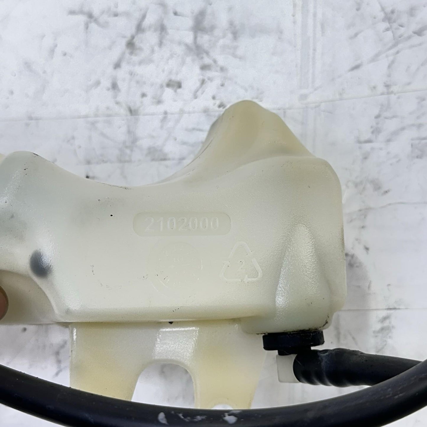 2013 - 2017 TRIUMPH DAYTONA 675 COOLANT TANK OVERFLOW RESERVOIR CANISTER BRACKET
