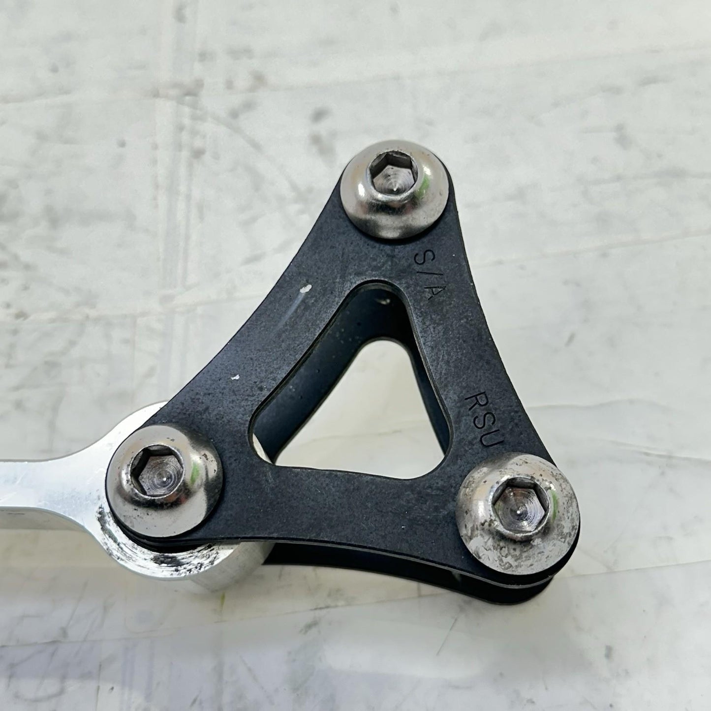 2013 - 2017 TRIUMPH DAYTONA 675 DOG BONE REAR SHOCK LINKAGE BACK BRACKET OEM