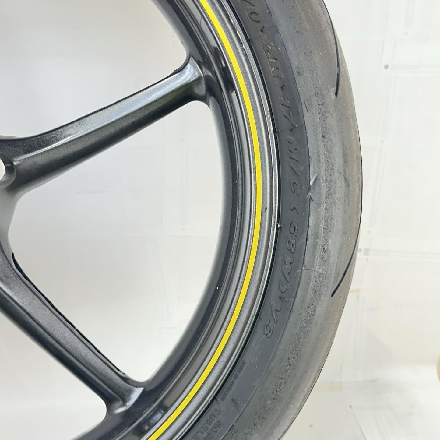 2013 - 2017 TRIUMPH DAYTONA 675 FRONT WHEEL RIM TIRE RUBBER BLACK *RASH/SCRUFF*