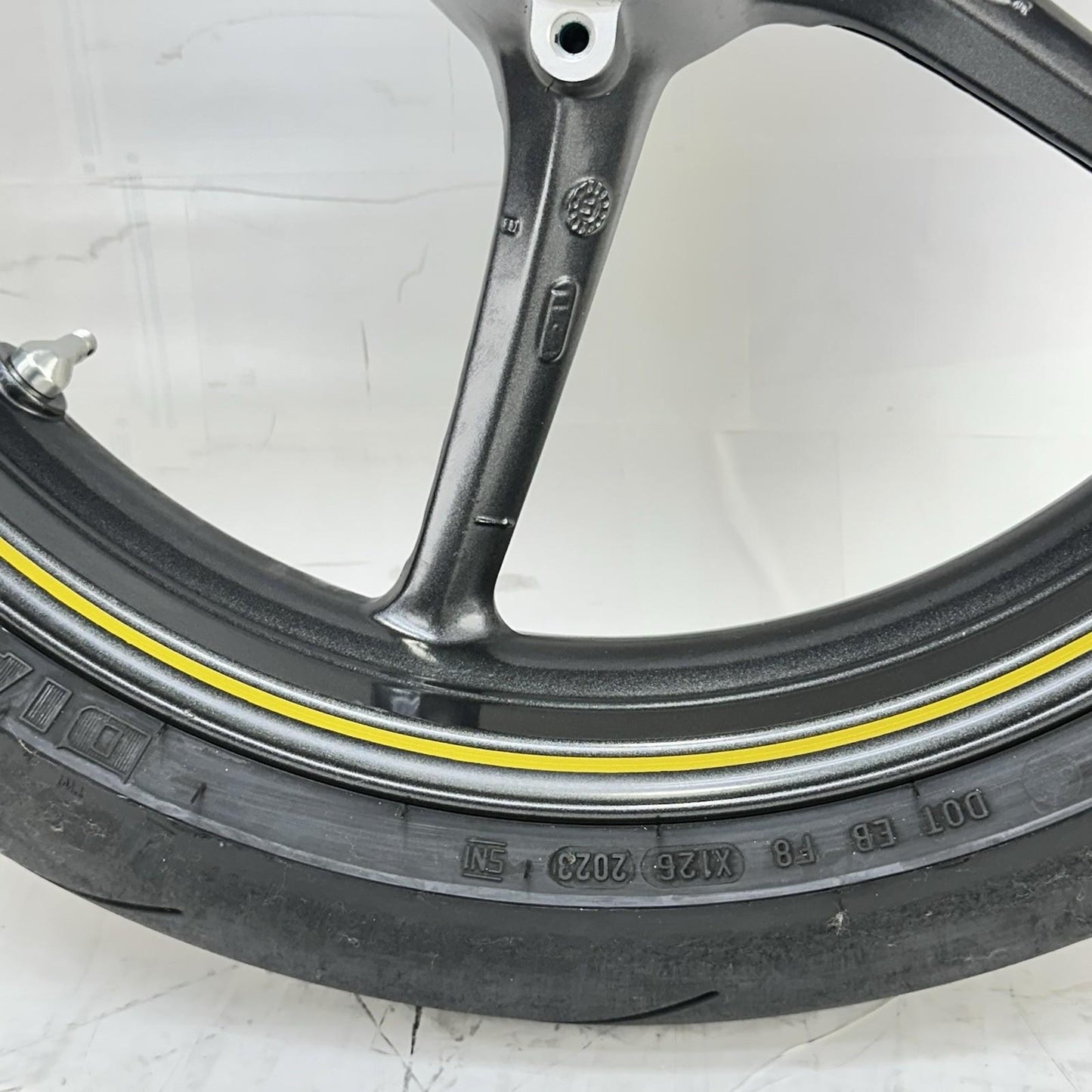 2013 - 2017 TRIUMPH DAYTONA 675 FRONT WHEEL RIM TIRE RUBBER BLACK *RASH/SCRUFF*