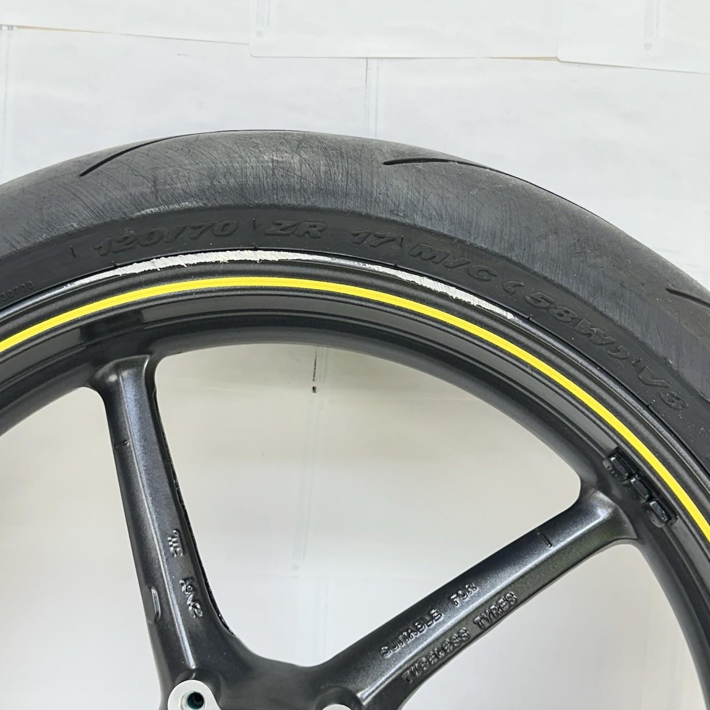 2013 - 2017 TRIUMPH DAYTONA 675 FRONT WHEEL RIM TIRE RUBBER BLACK *RASH/SCRUFF*