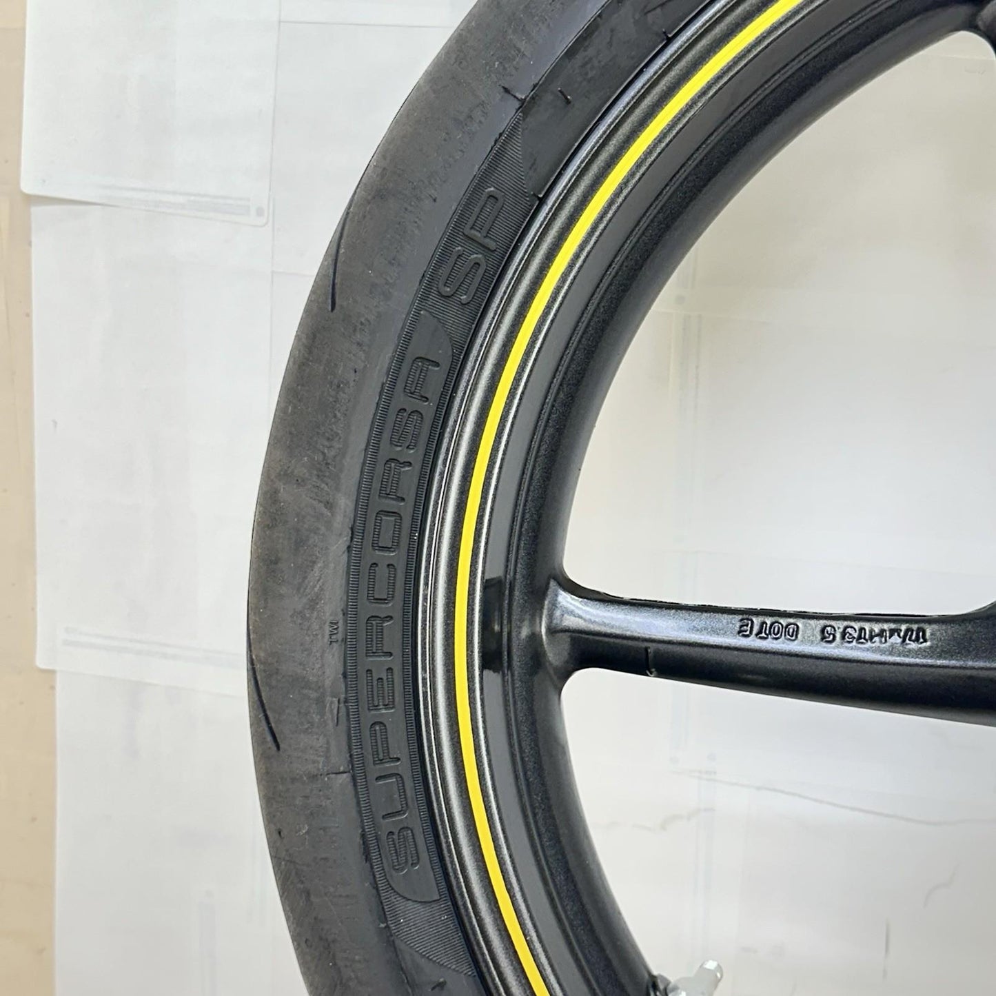 2013 - 2017 TRIUMPH DAYTONA 675 FRONT WHEEL RIM TIRE RUBBER BLACK *RASH/SCRUFF*