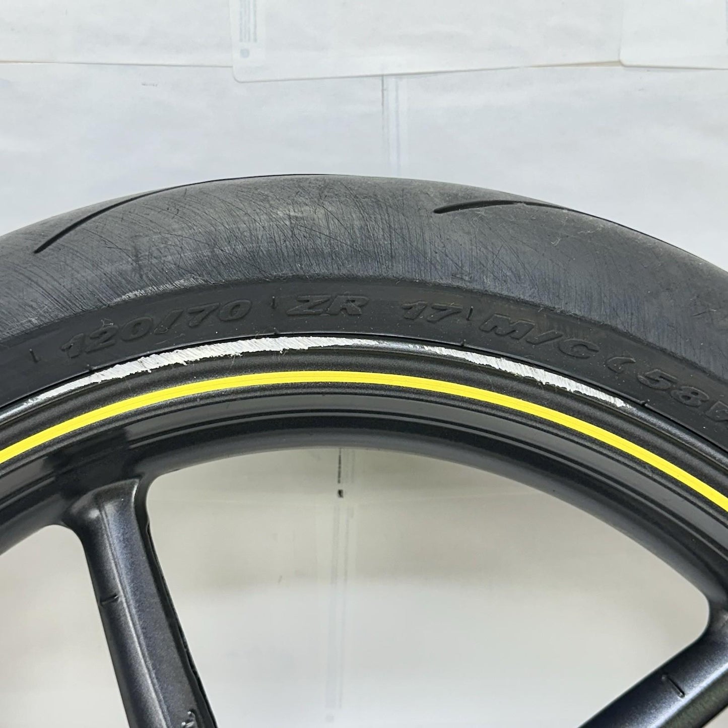 2013 - 2017 TRIUMPH DAYTONA 675 FRONT WHEEL RIM TIRE RUBBER BLACK *RASH/SCRUFF*