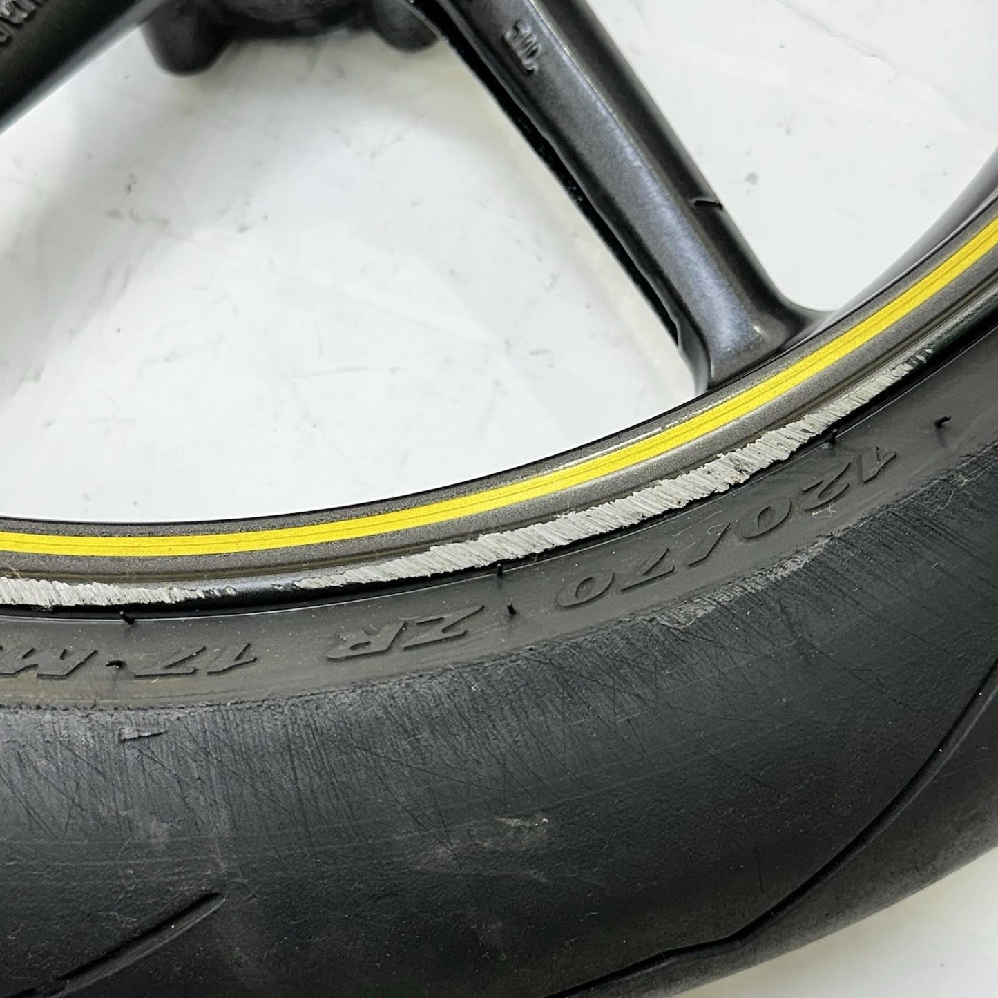 2013 - 2017 TRIUMPH DAYTONA 675 FRONT WHEEL RIM TIRE RUBBER BLACK *RASH/SCRUFF*