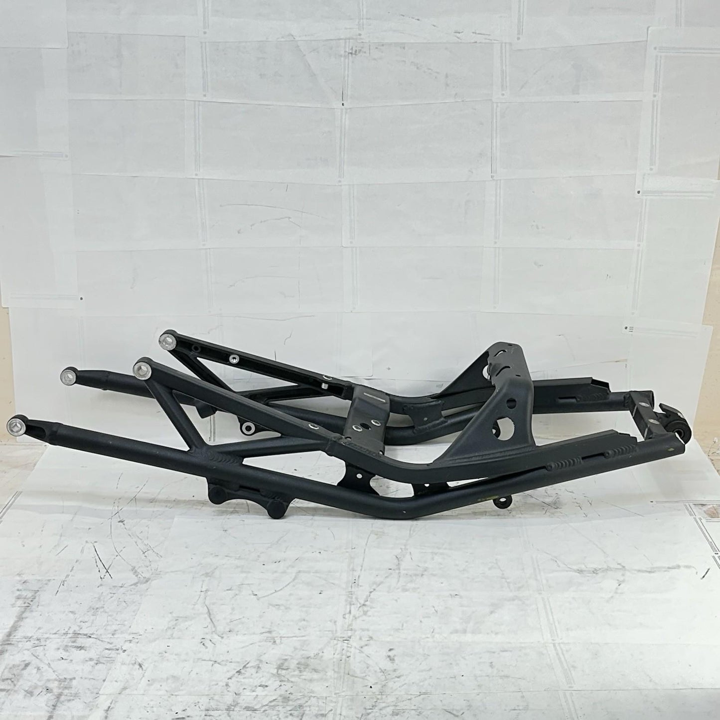 2013 - 2017 TRIUMPH DAYTONA 675 SUBFRAME REAR UNDERTAIL SUB FRAME STOCK OEM