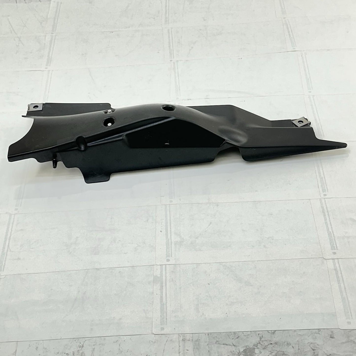 2013 - 2017 TRIUMPH DAYTONA 675 HEAT SHIELD EXHAUST PIPE COVER GUARD PLASTIC OEM