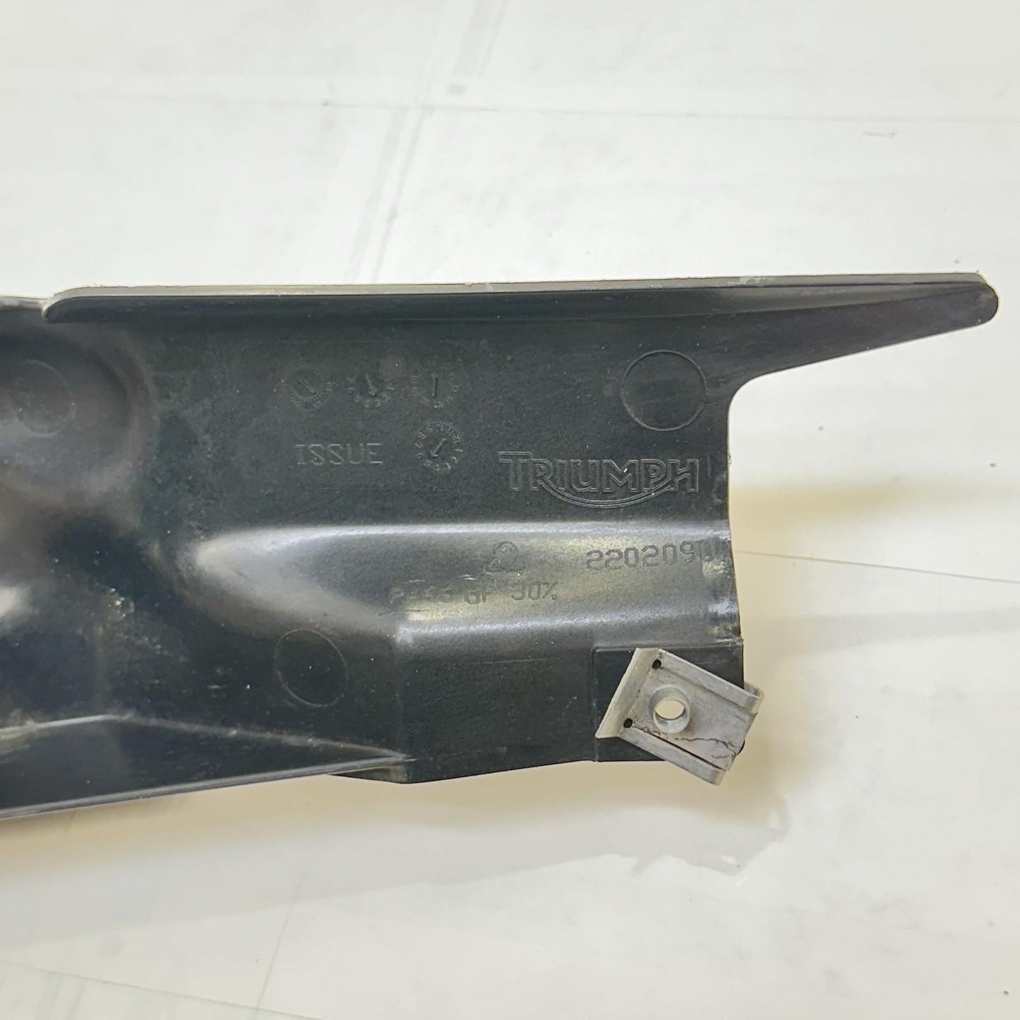 2013 - 2017 TRIUMPH DAYTONA 675 HEAT SHIELD EXHAUST PIPE COVER GUARD PLASTIC OEM